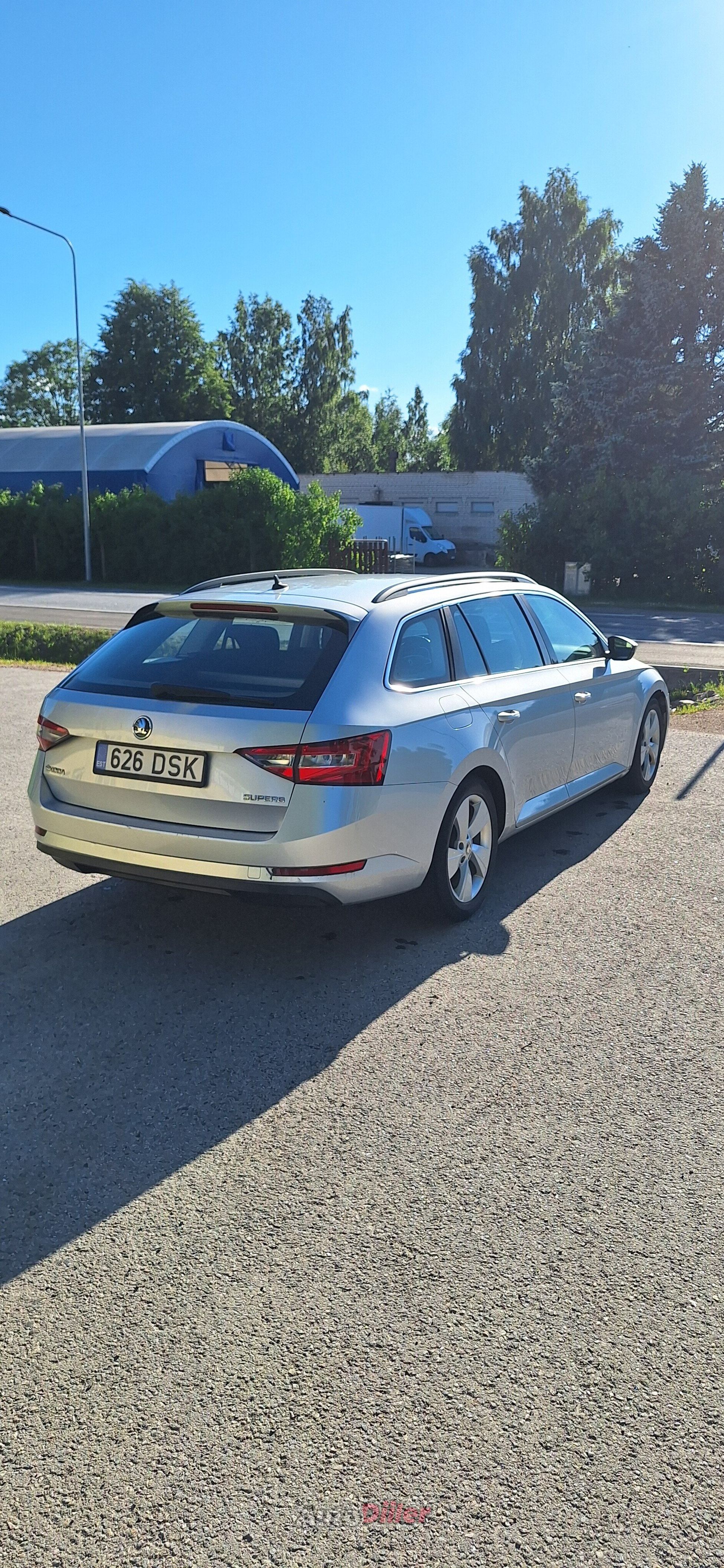 Skoda Superb 1.6 88kW 2016, kuva 2/9