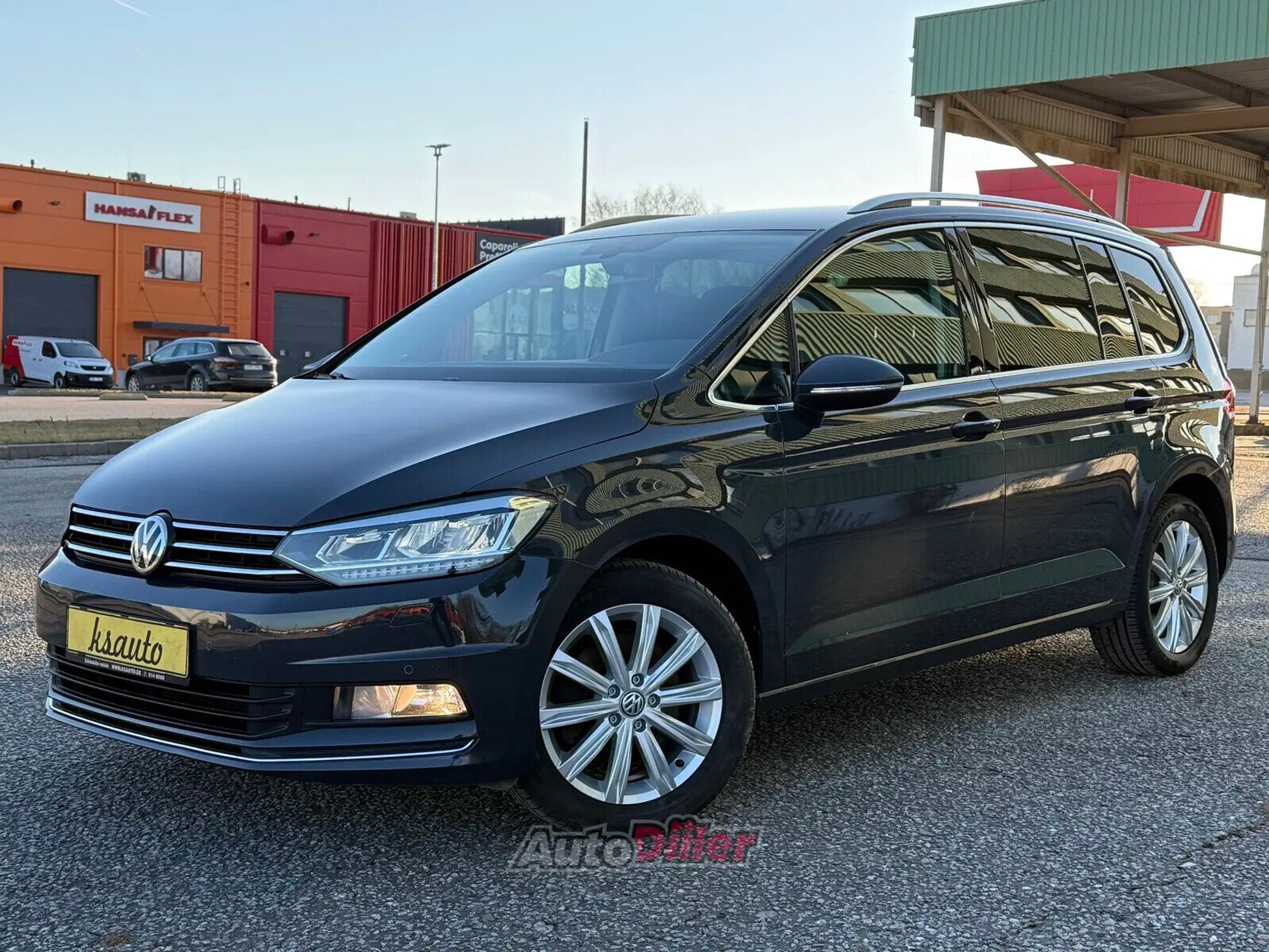 Volkswagen Touran 2016, photo 3/10