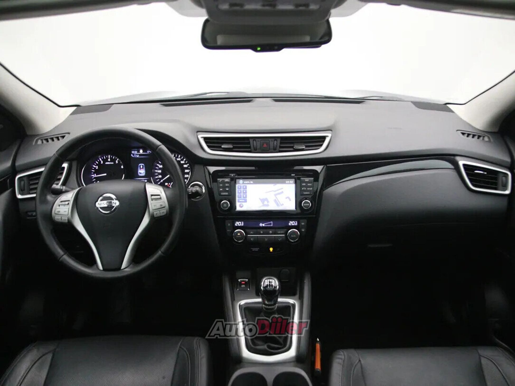 Nissan Qashqai Tekna 1.2 85kW 2014, kuva 2/10