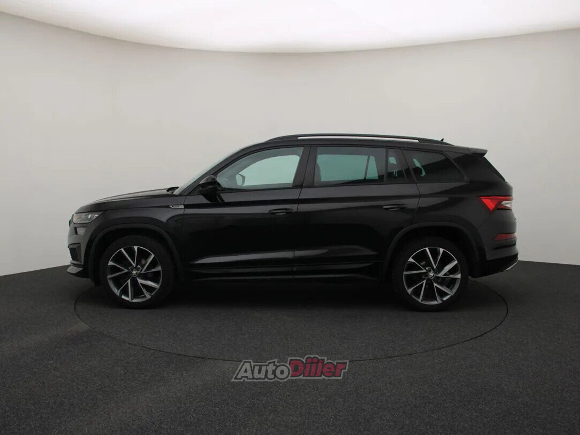 Skoda Kodiaq 2021, photo 6/10