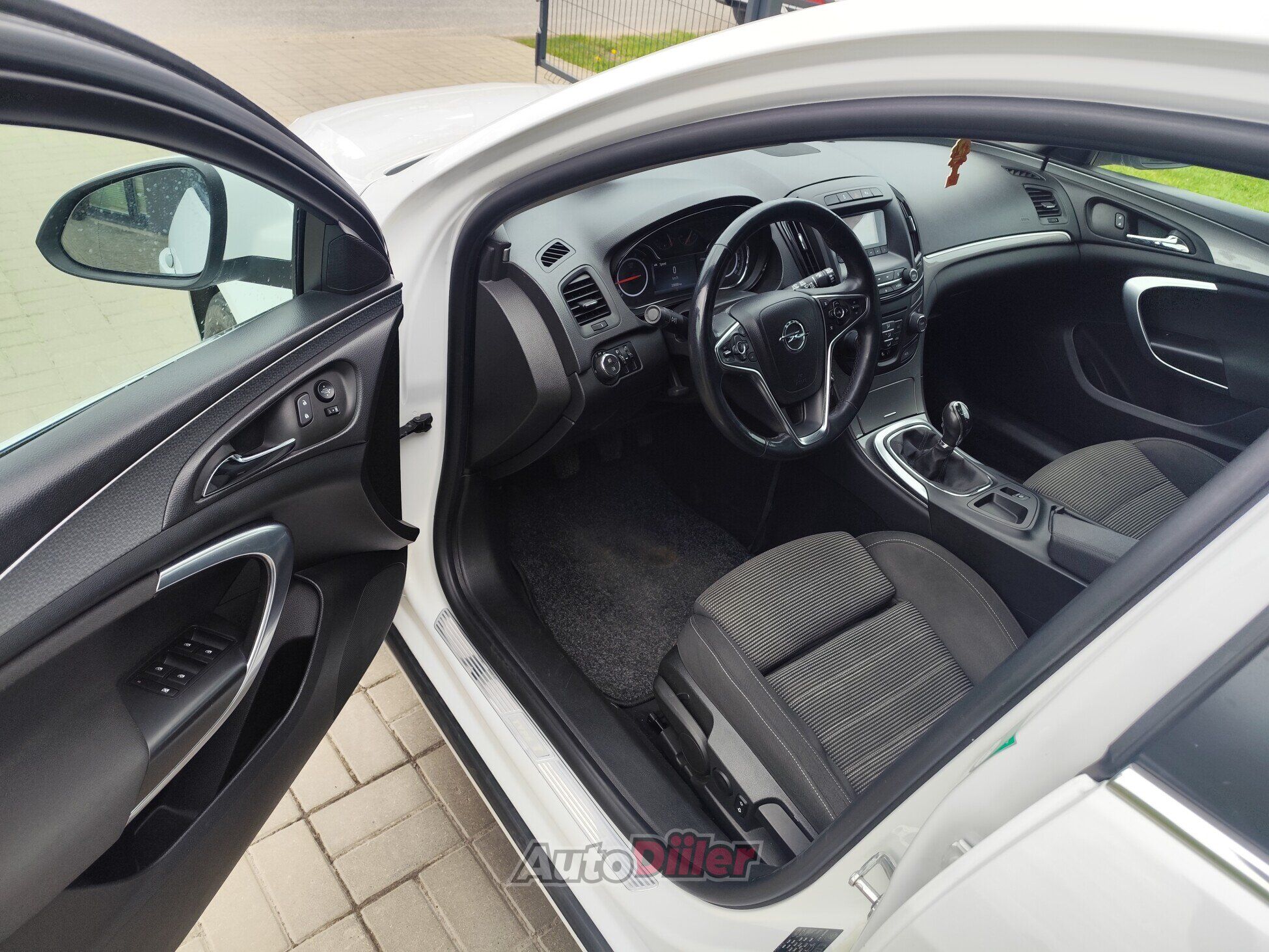 Opel Insignia 2015, photo 4/10