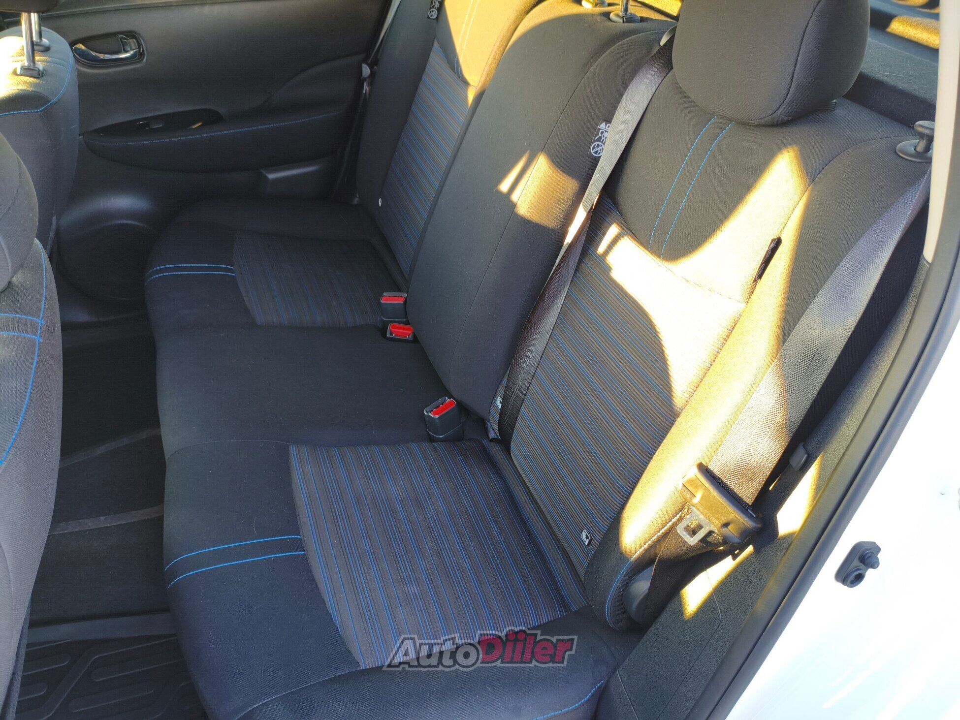 Nissan Leaf 62kWh Tekna ProPilot 90kW 2019, photo 6/10