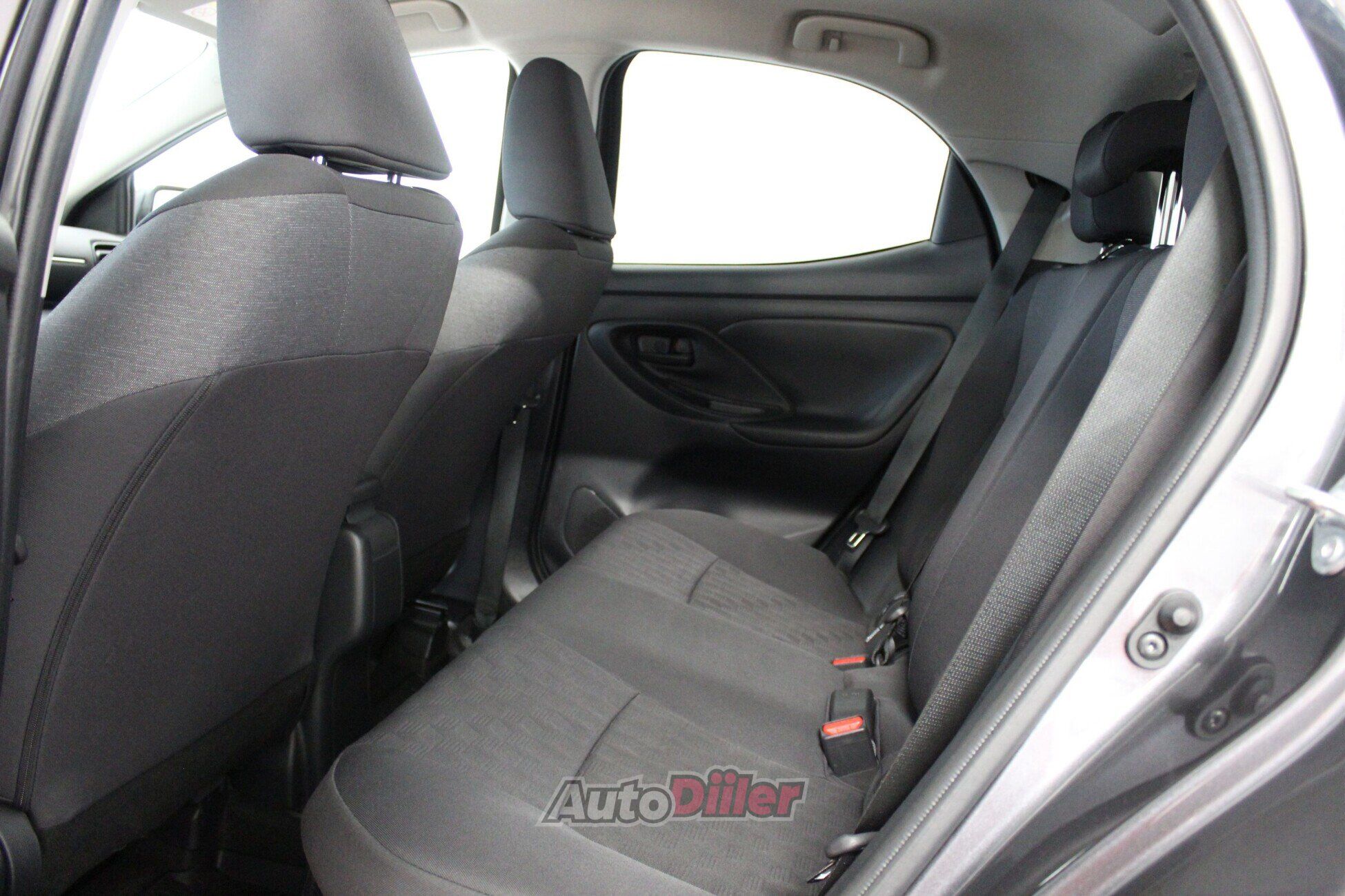 Toyota Yaris 2024, photo 7/10