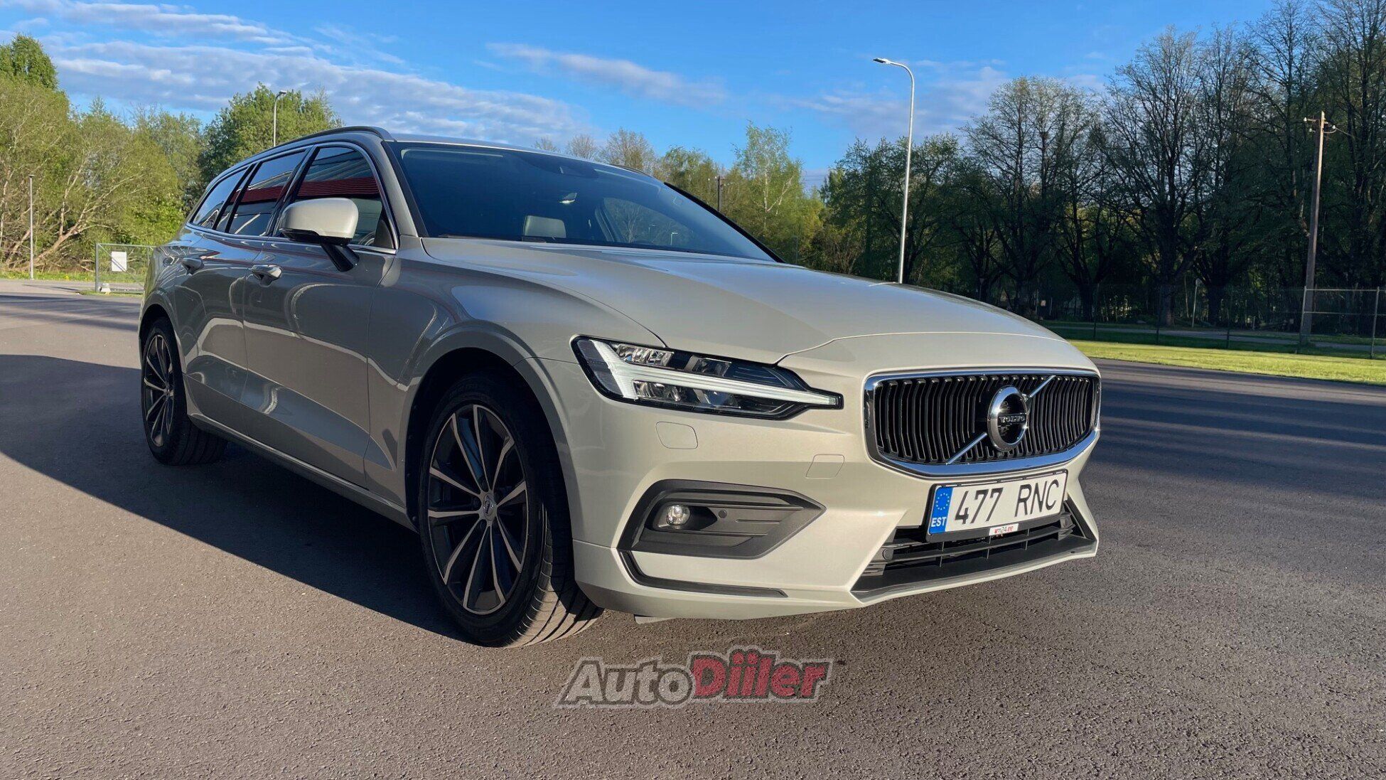 Volvo V60 Momentum Advanced SE 2.0 145kW 2021, kuva 3/10