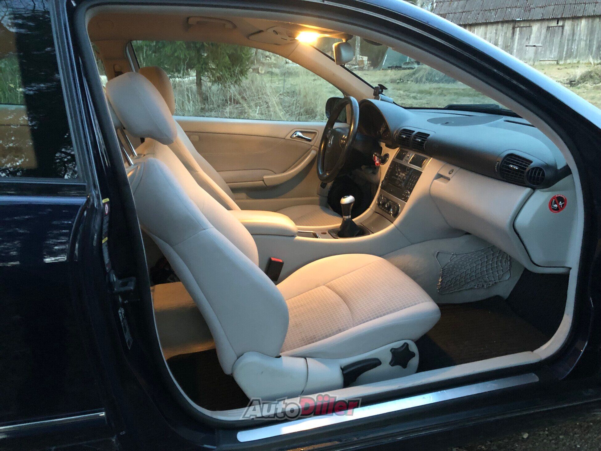 Mercedes-Benz C 220 Sport cupe 2.1 190kW 2004, kuva 7/10