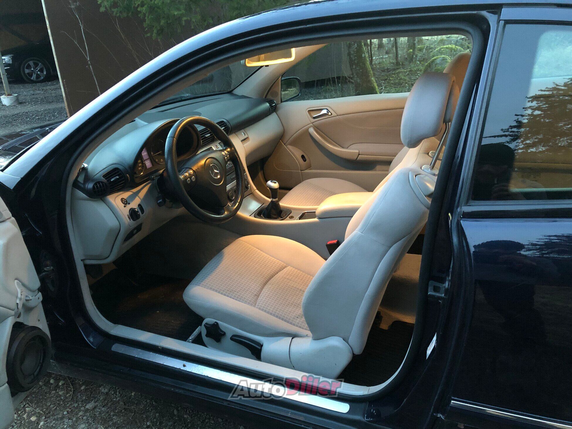Mercedes-Benz C 220 Sport cupe 2.1 190kW 2004, kuva 6/10