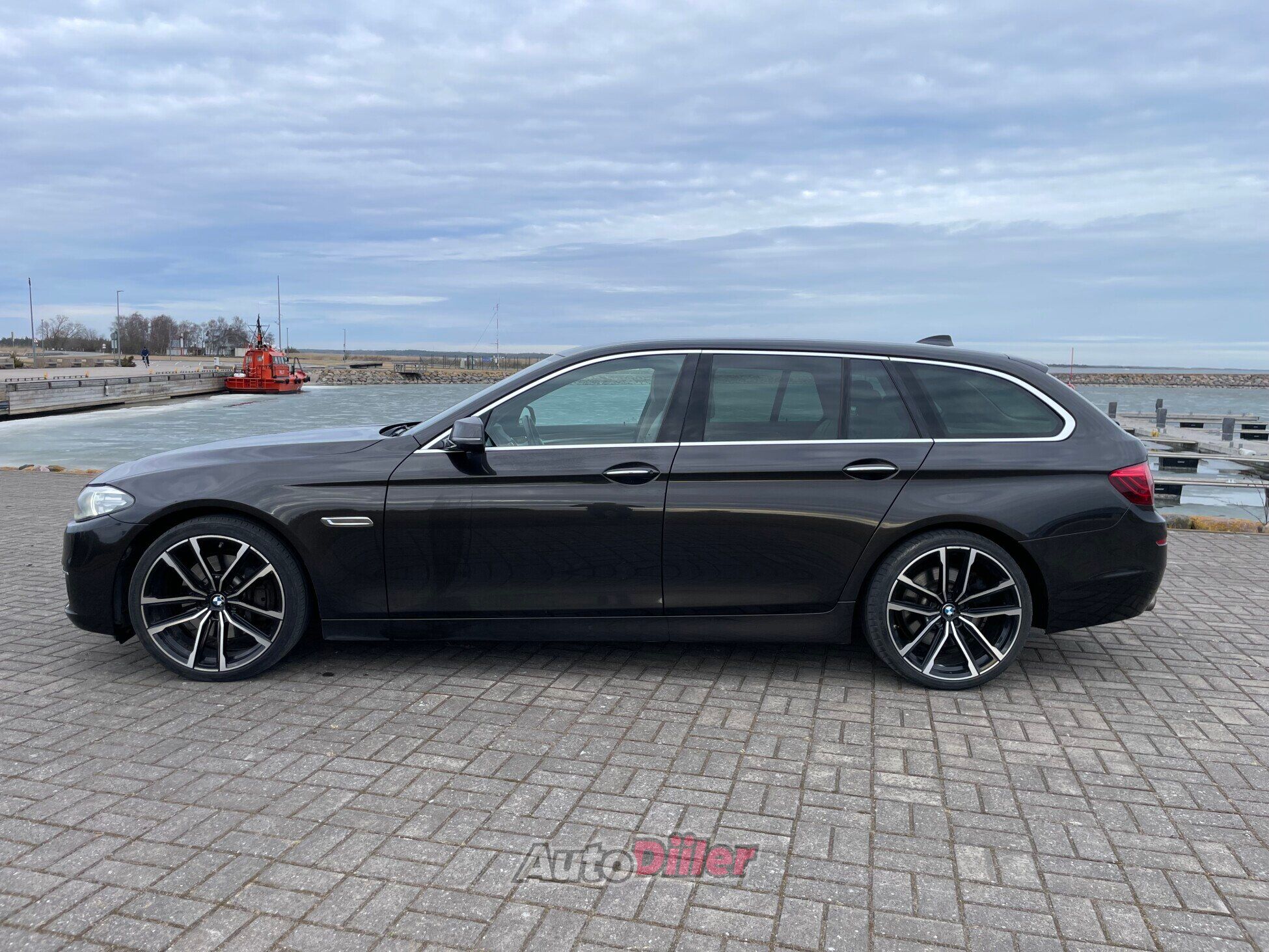 BMW 530 3.0 190kW 2014, photo 4/10