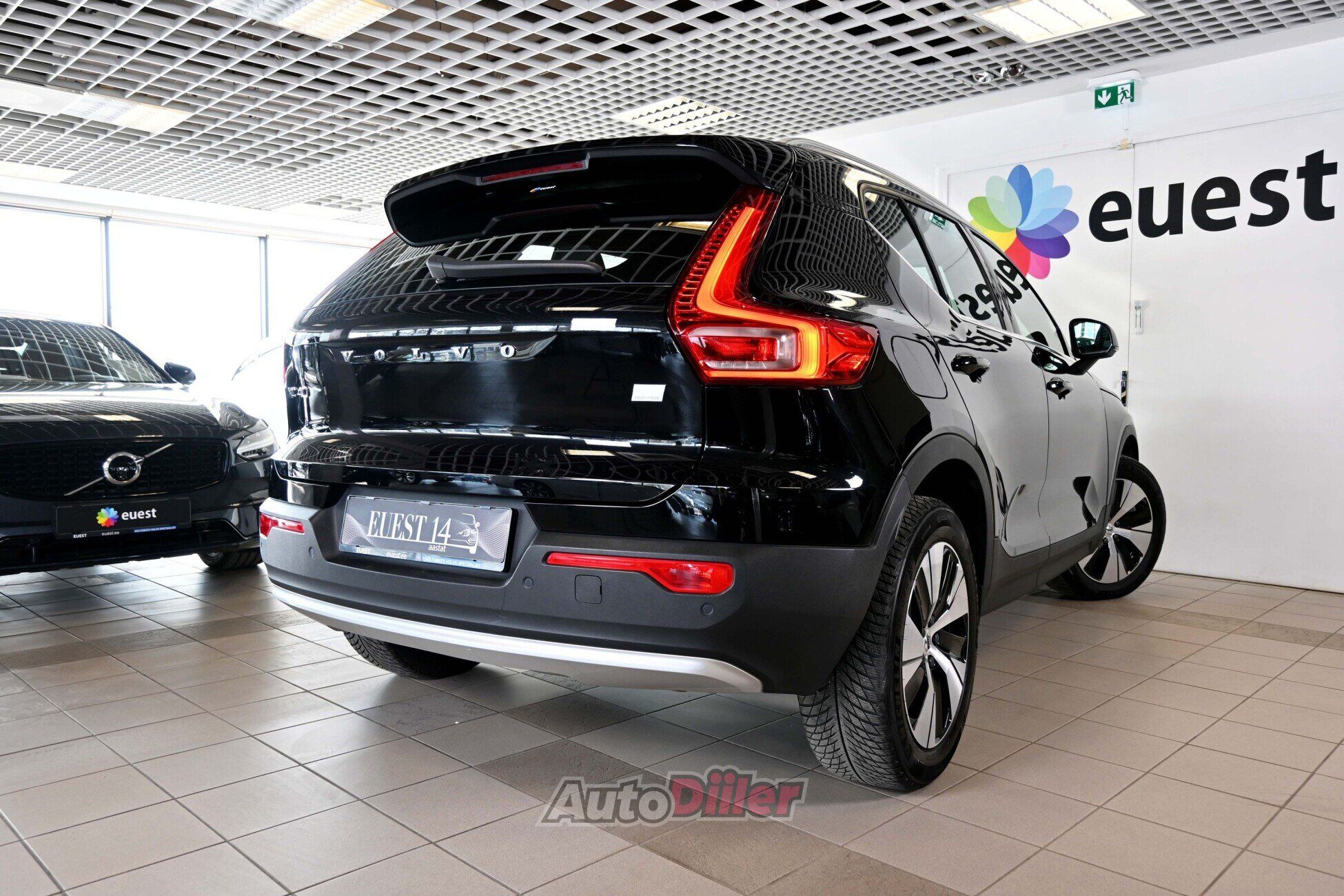Volvo XC40 2022, photo 2/10