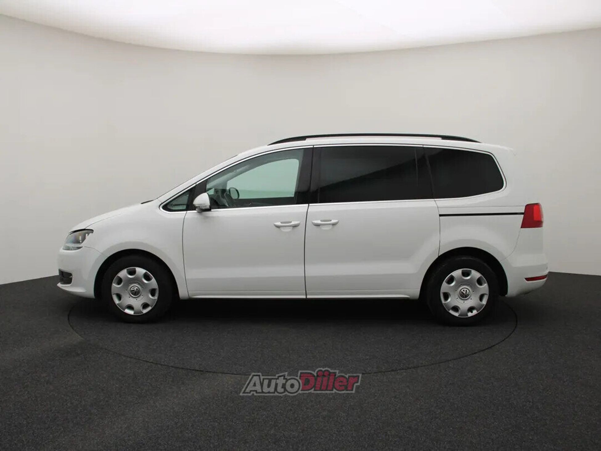 Volkswagen Sharan Comfortline 2.0 130kW 2015, kuva 6/10