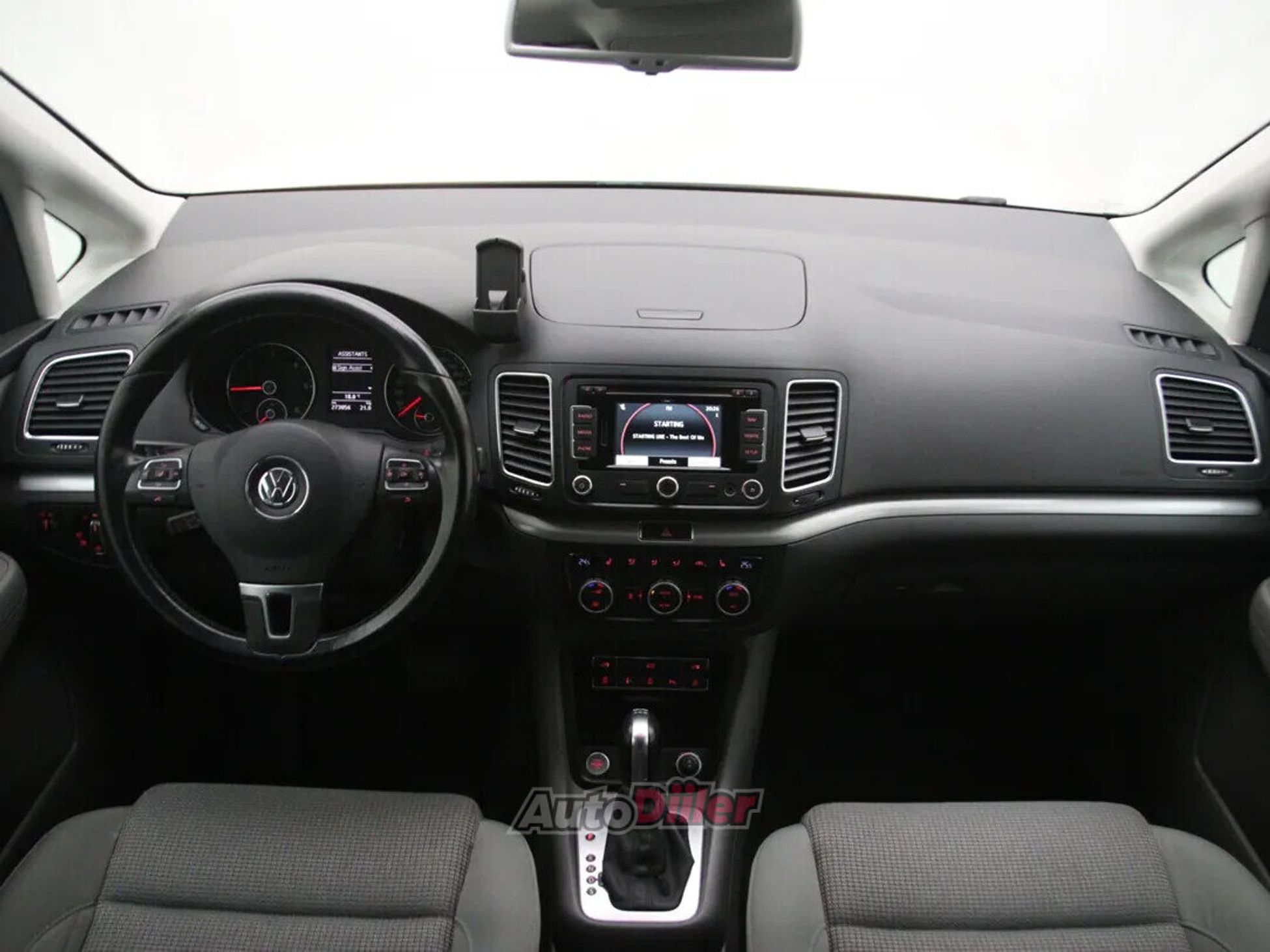 Volkswagen Sharan Comfortline 2.0 130kW 2015, kuva 2/10
