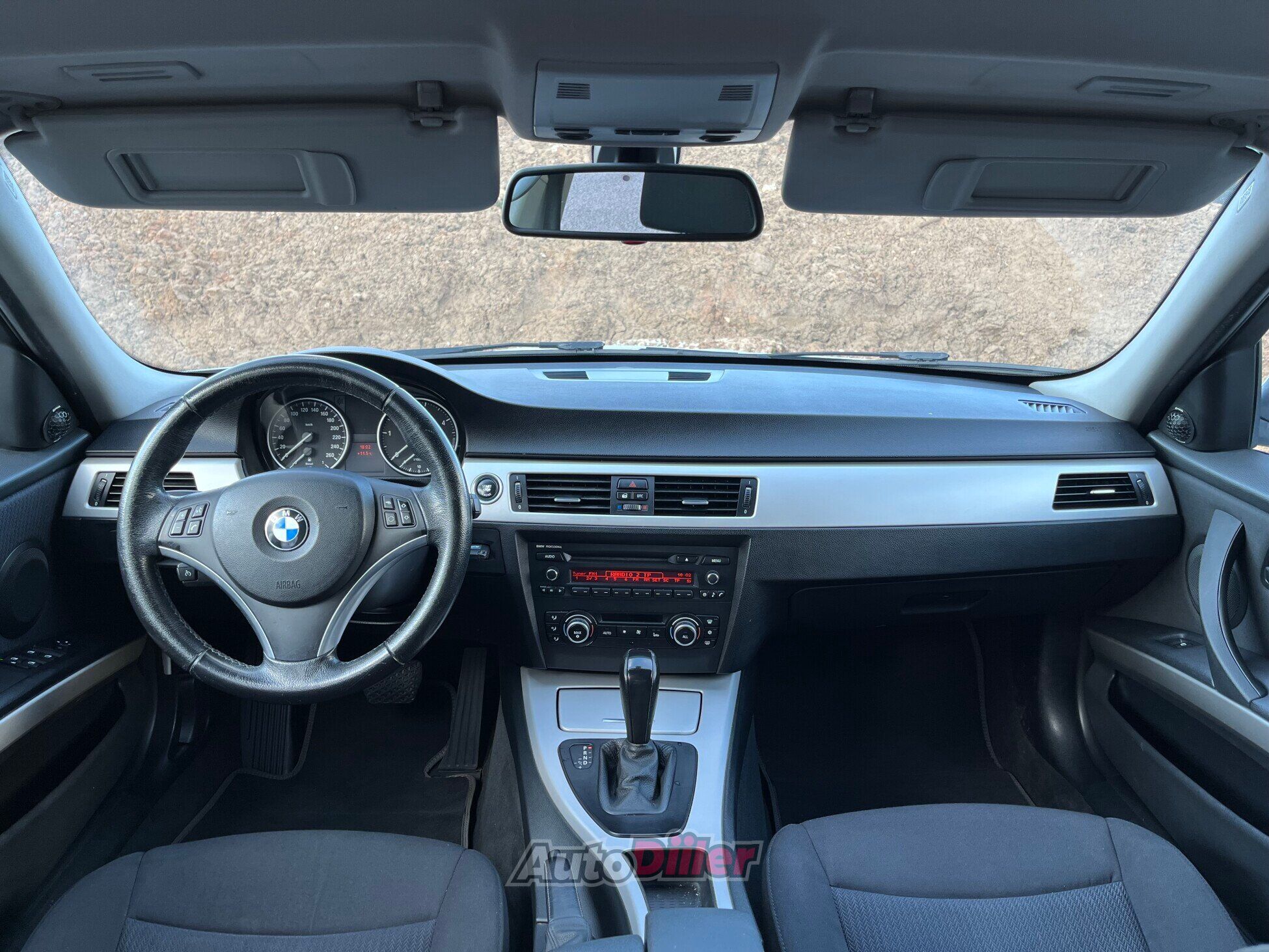 BMW 318 d LCI 2.0 105kW 2010, kuva 7/10