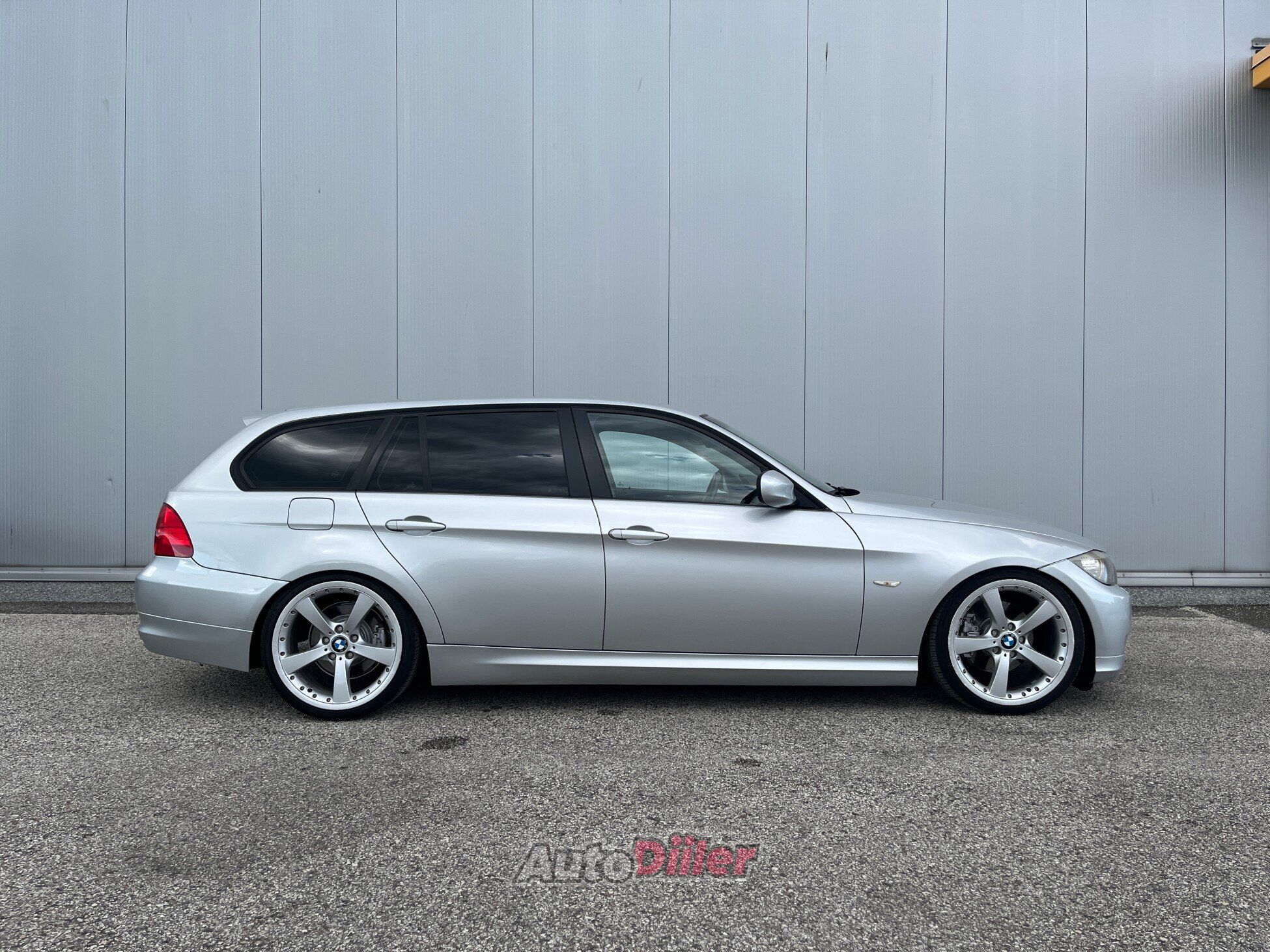 BMW 318 d LCI 2.0 105kW 2010, kuva 5/10