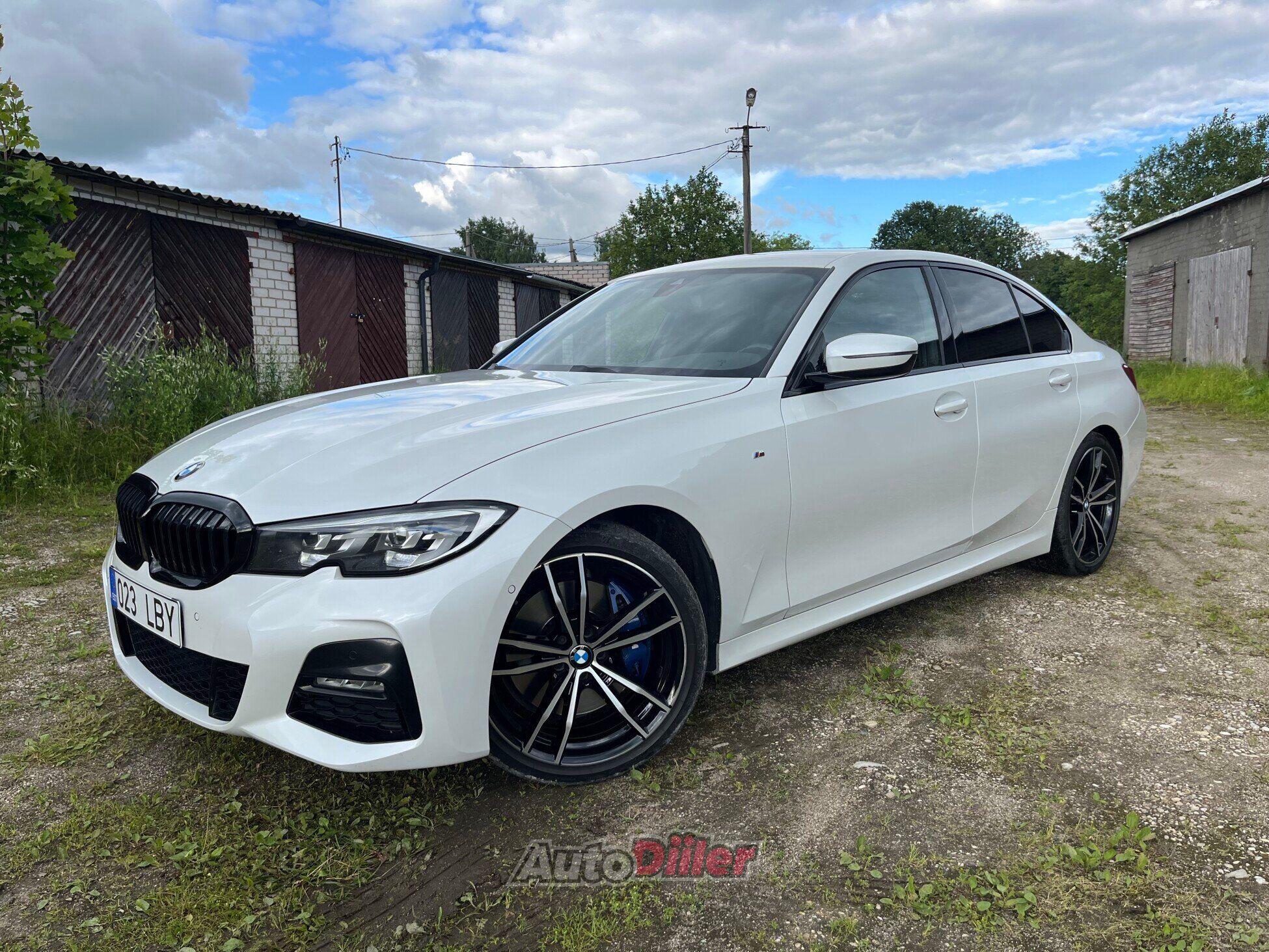 BMW 330