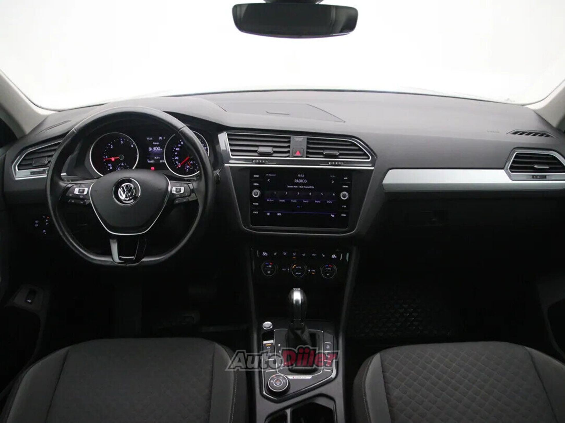 Volkswagen Tiguan Comfortline 2.0 110kW 2019, kuva 2/10