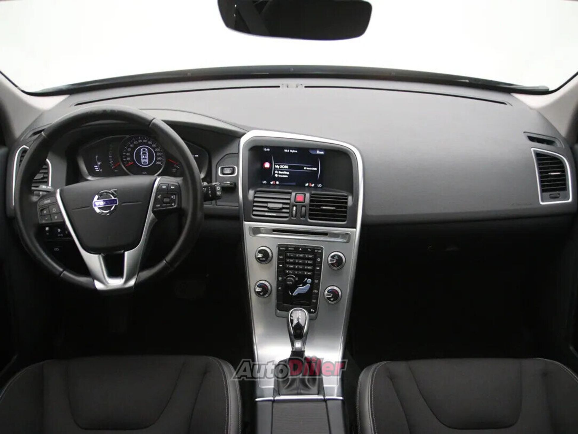 Volvo XC60 Summum 2.0 110kW 2016, kuva 2/10