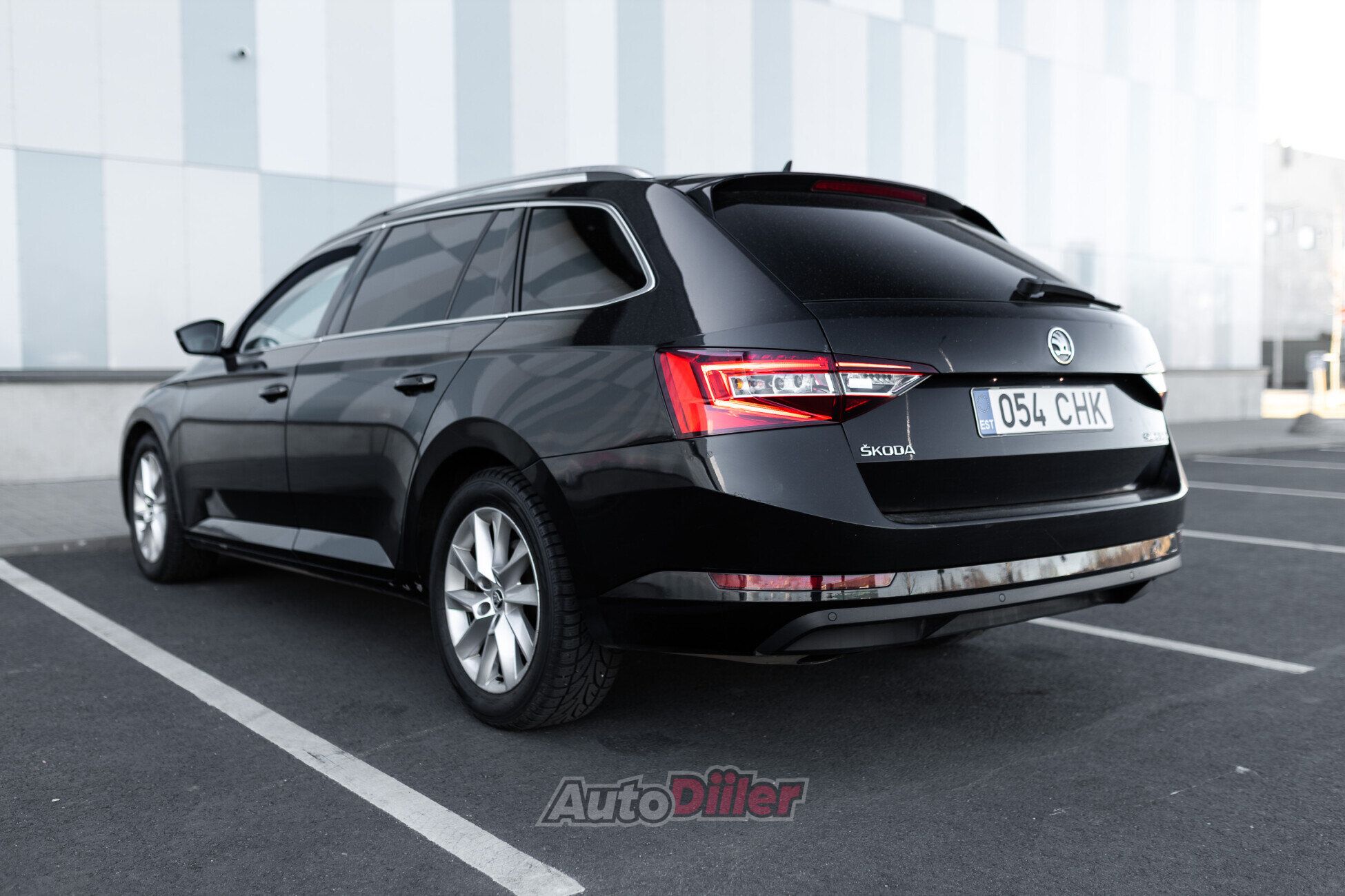 Skoda Superb 2.0 110kW 2018, kuva 3/10