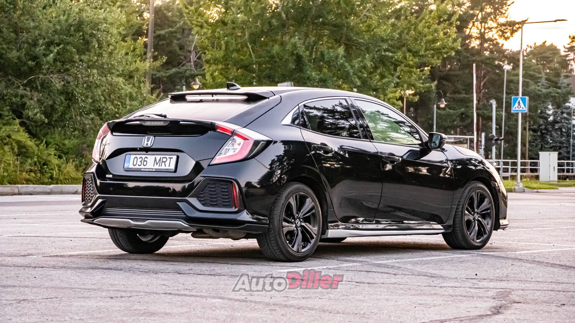 Honda Civic Navi Sensing 1.6 88kW 2018, kuva 4/10