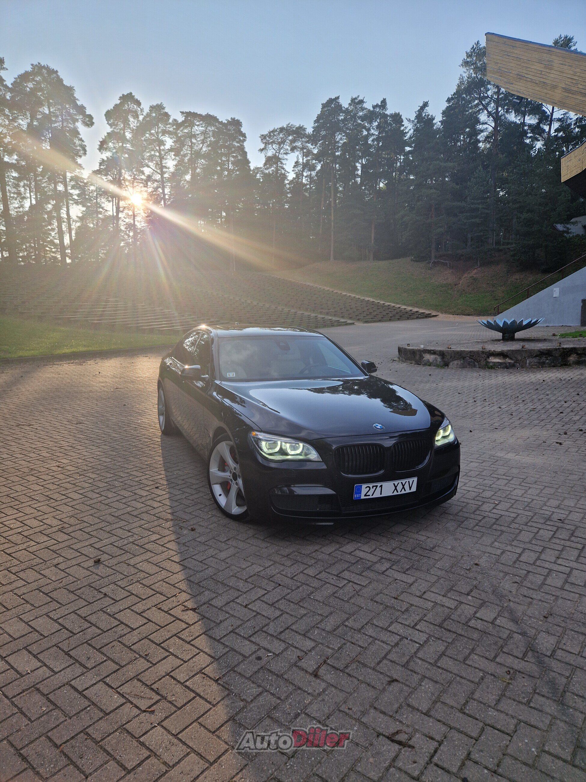 BMW 730 2013, photo 2/10