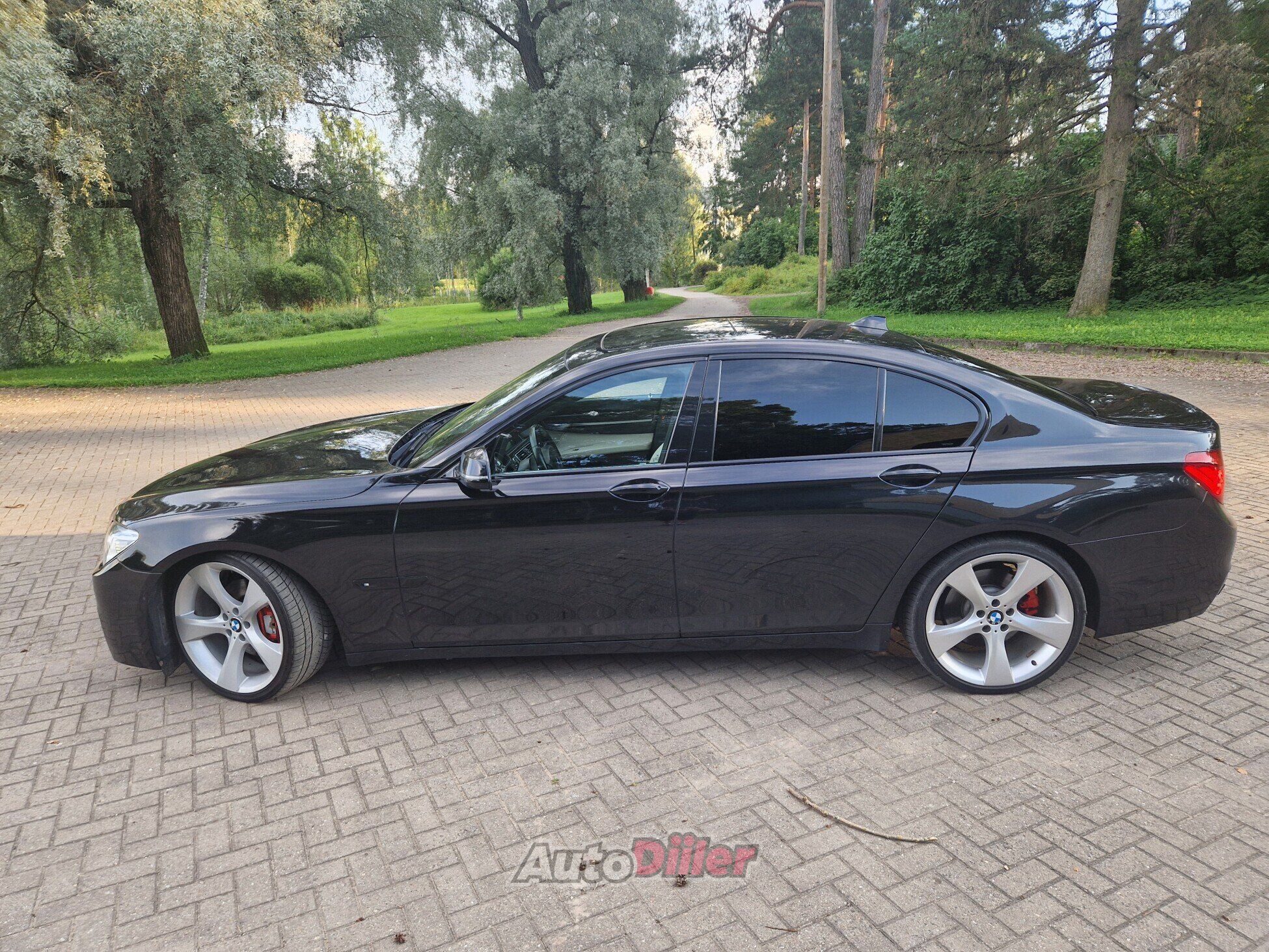 BMW 730 2013, photo 5/10