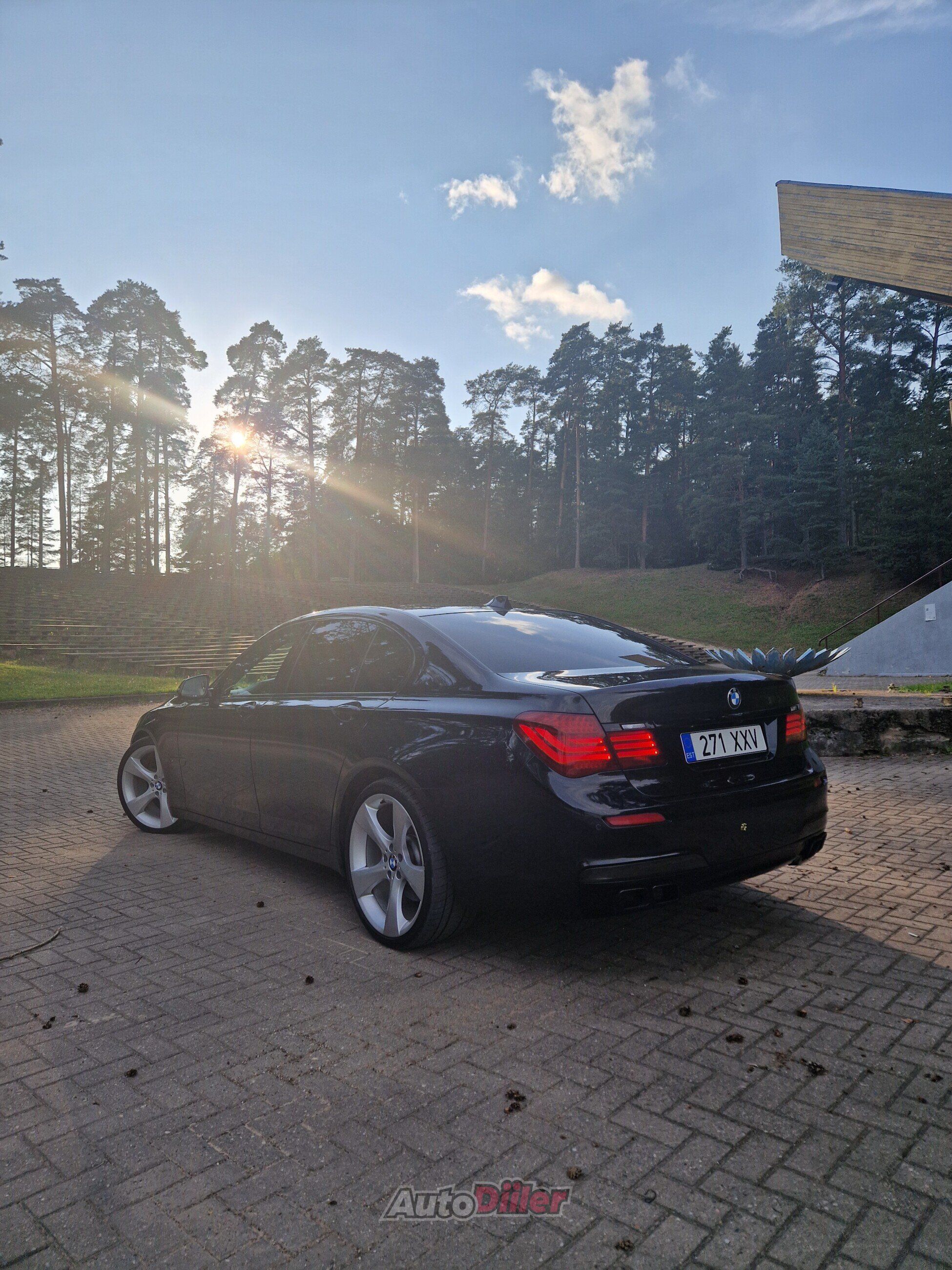 BMW 730 2013, photo 4/10