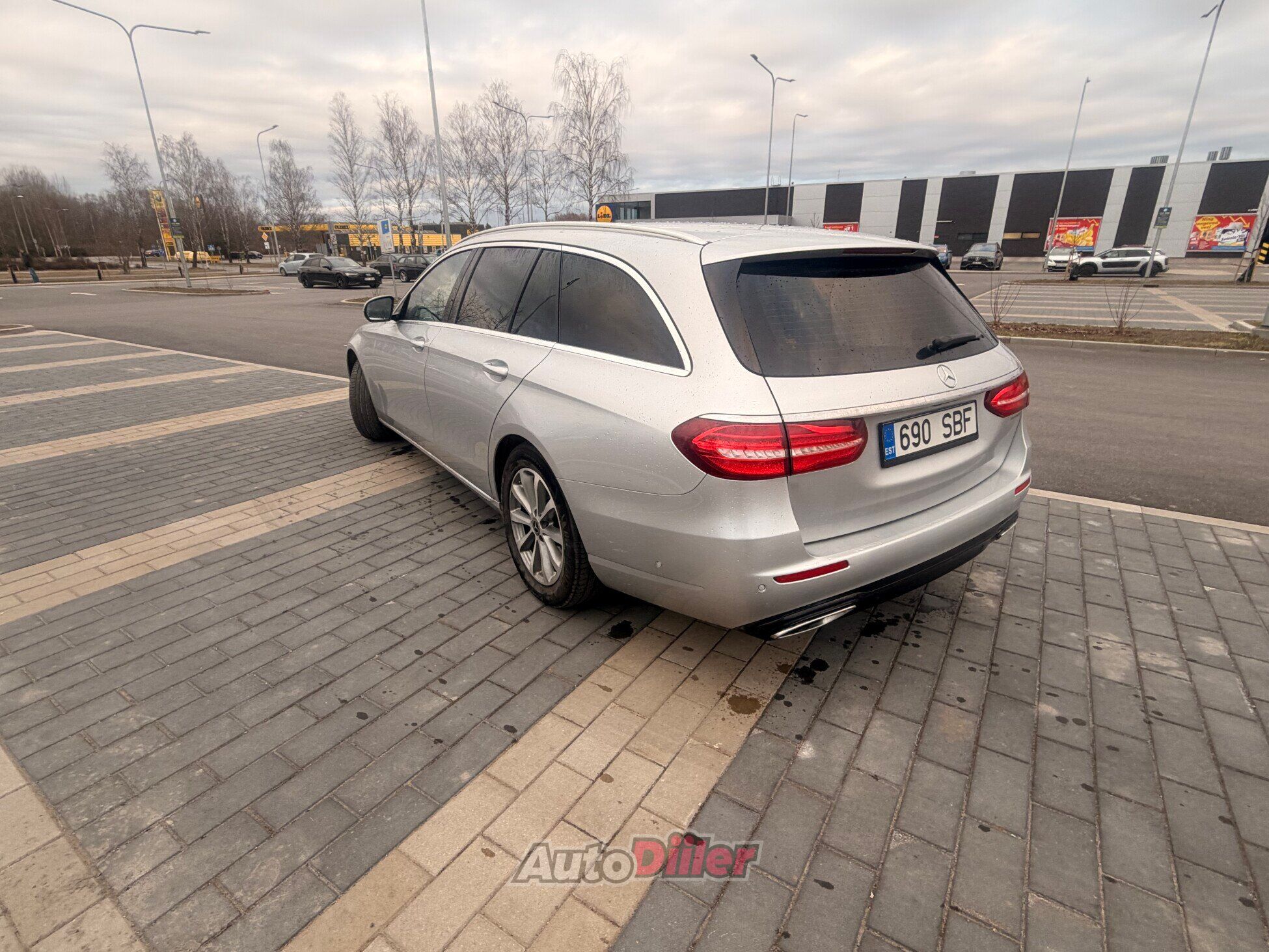 Mercedes-Benz E 200 1.6 118kW 2019, kuva 3/6