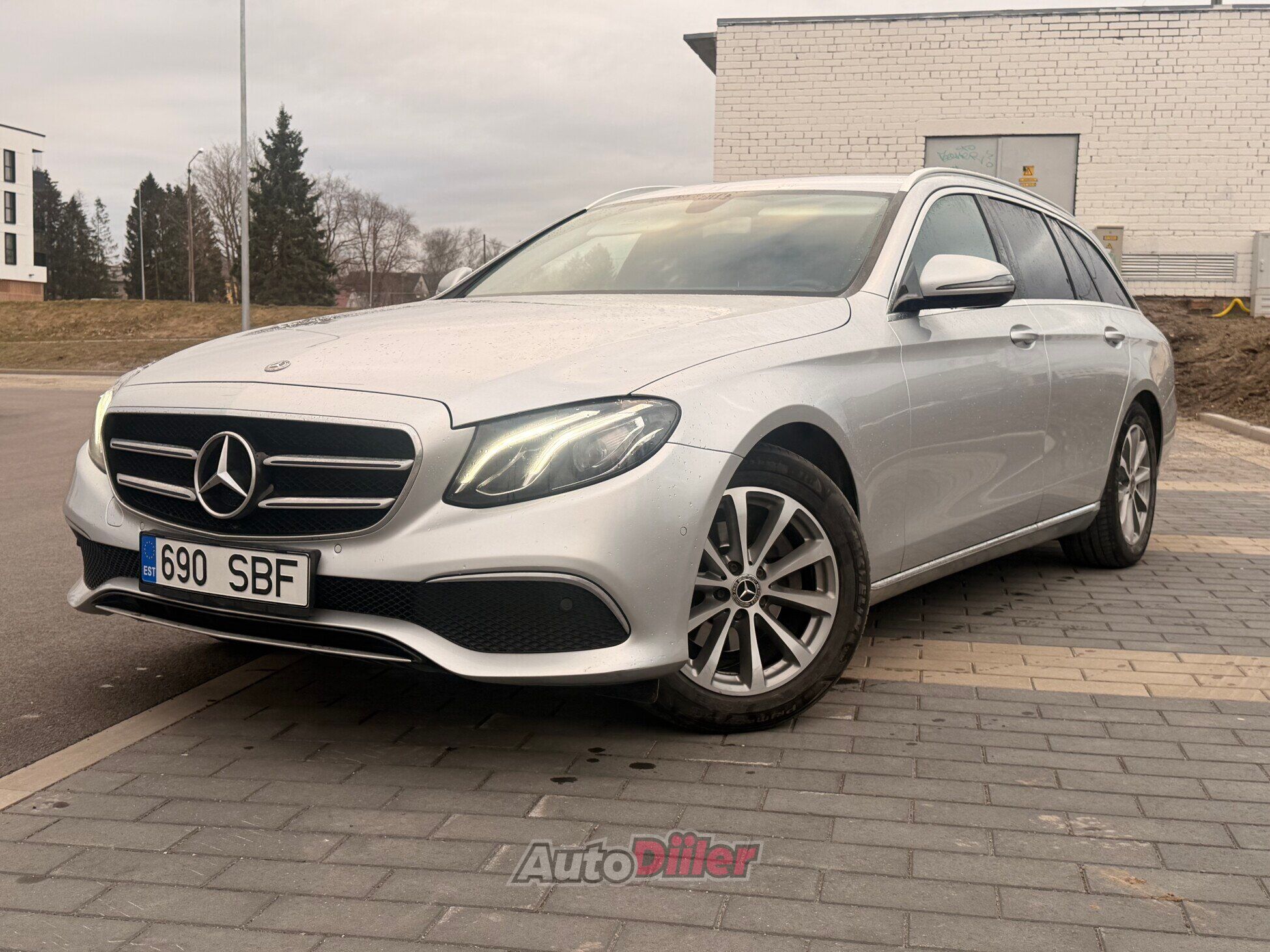 Mercedes-Benz E 200