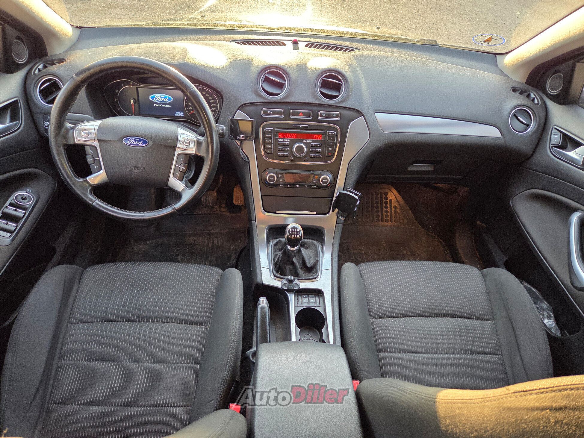 Ford Mondeo 2.0 103kW 2011, kuva 7/9