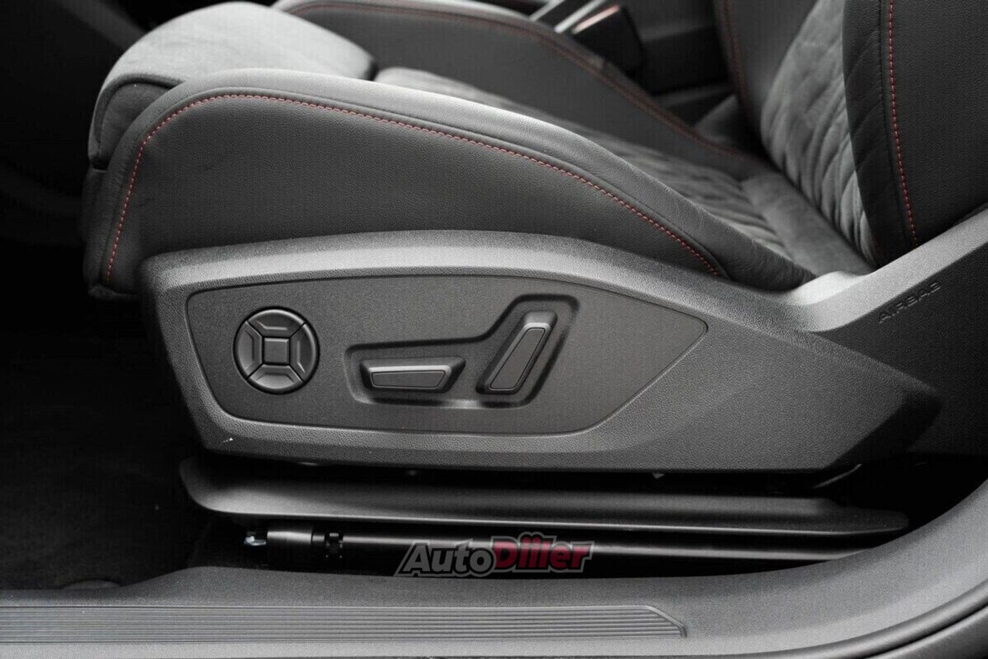 Audi Q4 210kW 2026, photo 6/10
