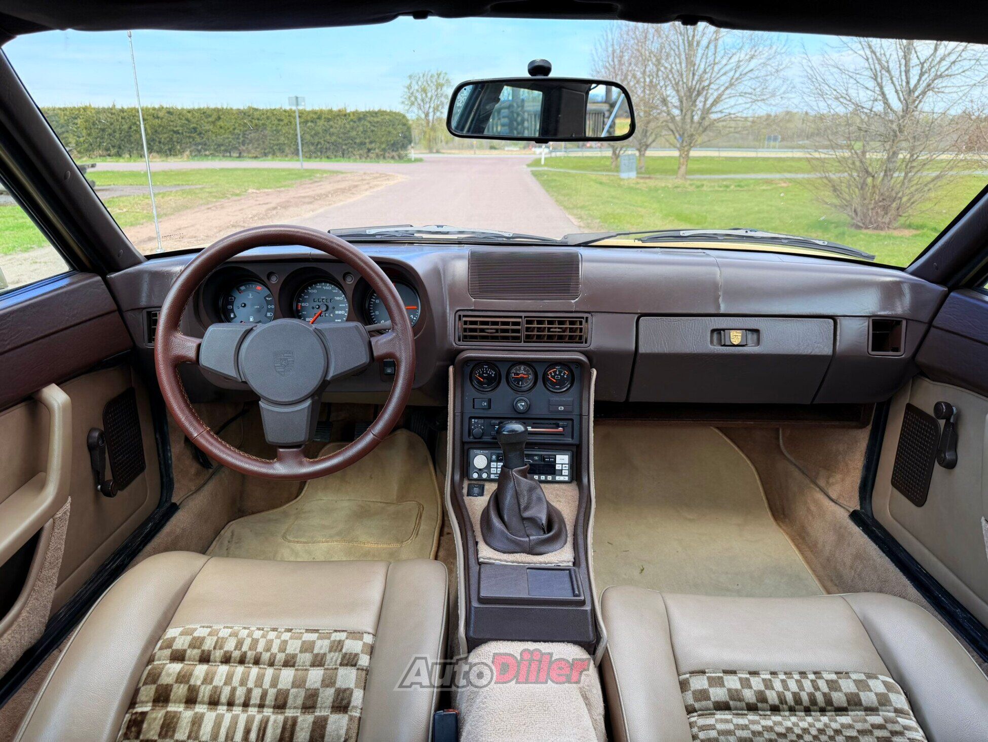Porsche 924 2.0 92kW 1984, kuva 4/10