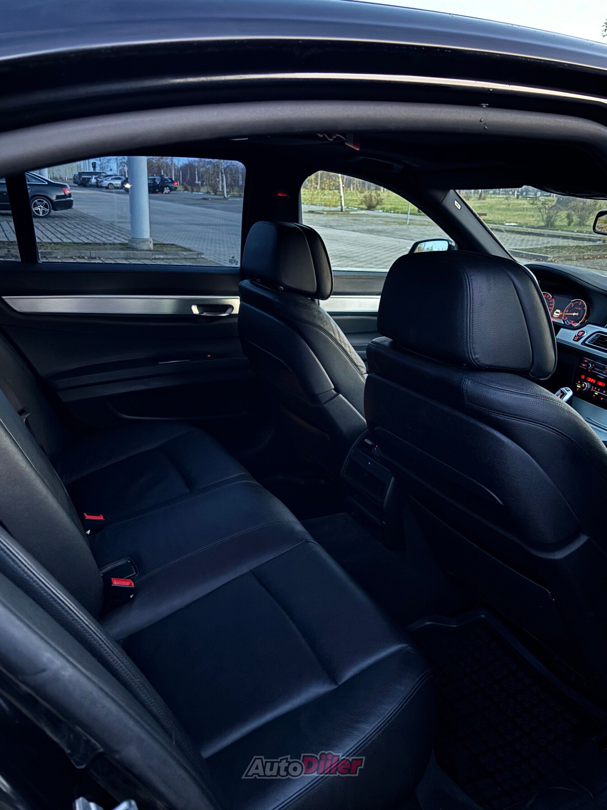 BMW 740 3.0 230kW 2012, kuva 7/9