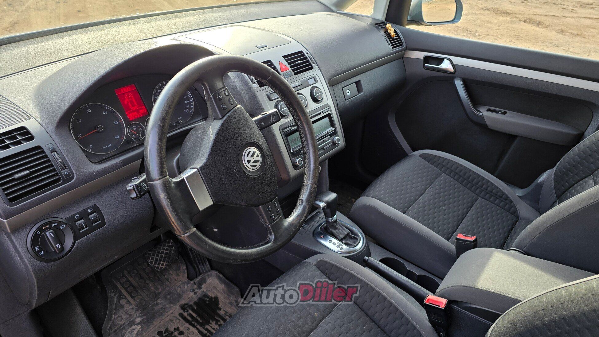 Volkswagen Touran 1.9 77kW 2009, photo 7/10
