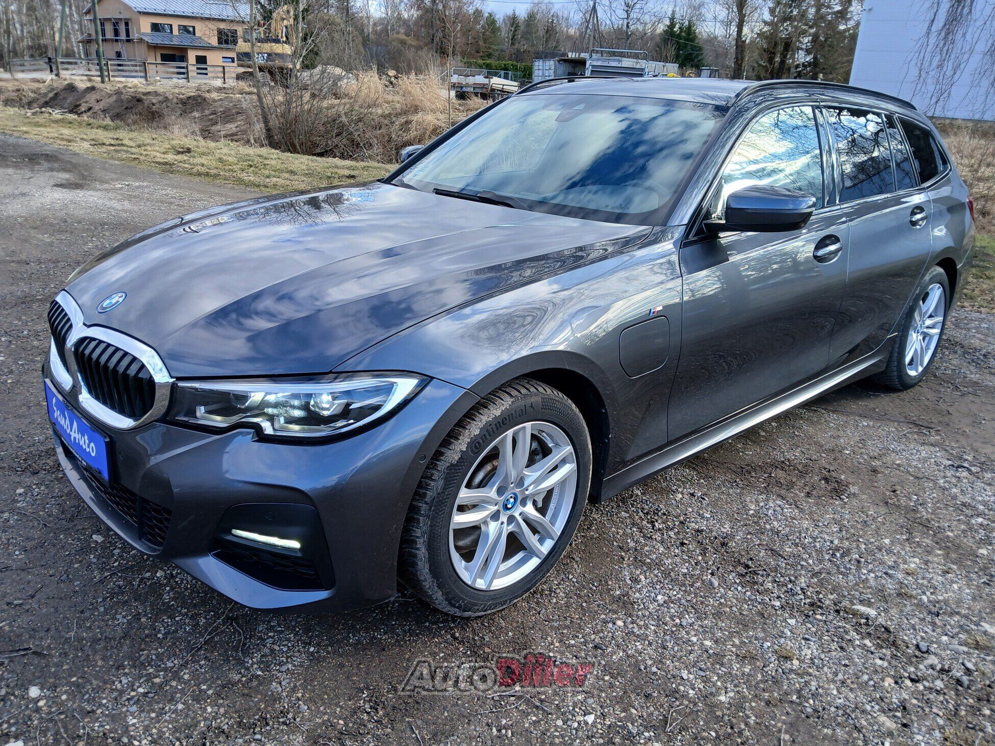 BMW 330 e M-Pakett 2.0 215kW 2022, kuva 3/10