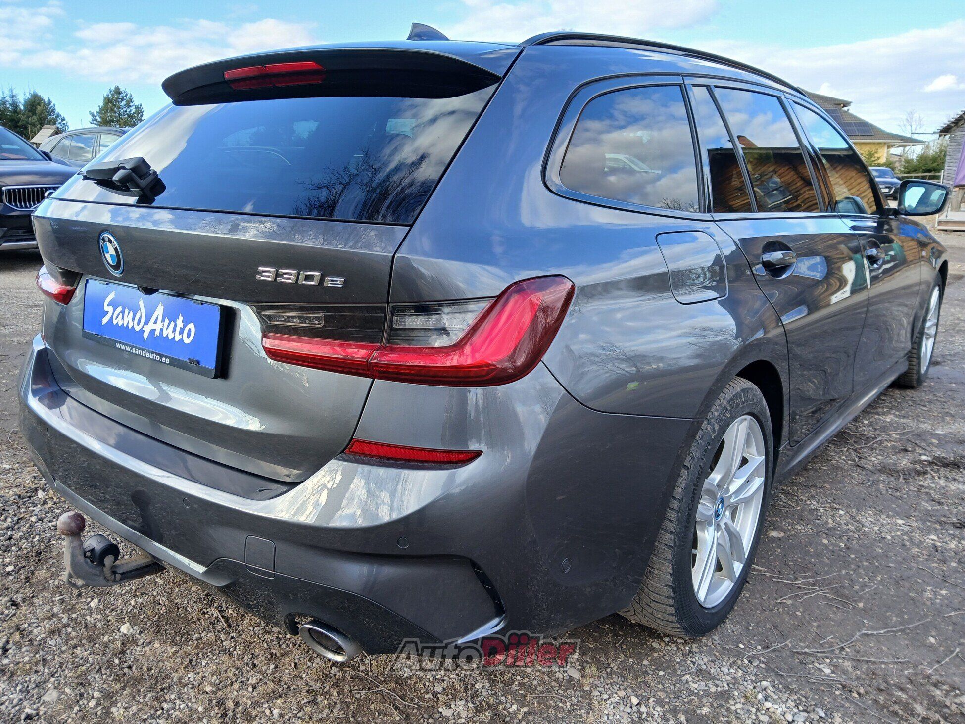 BMW 330 e M-Pakett 2.0 215kW 2022, kuva 6/10