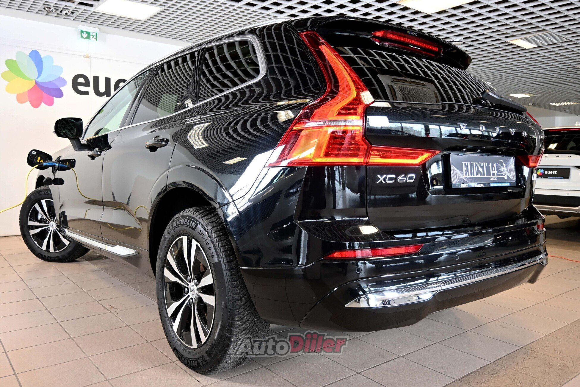 Volvo XC60 2024, photo 3/10