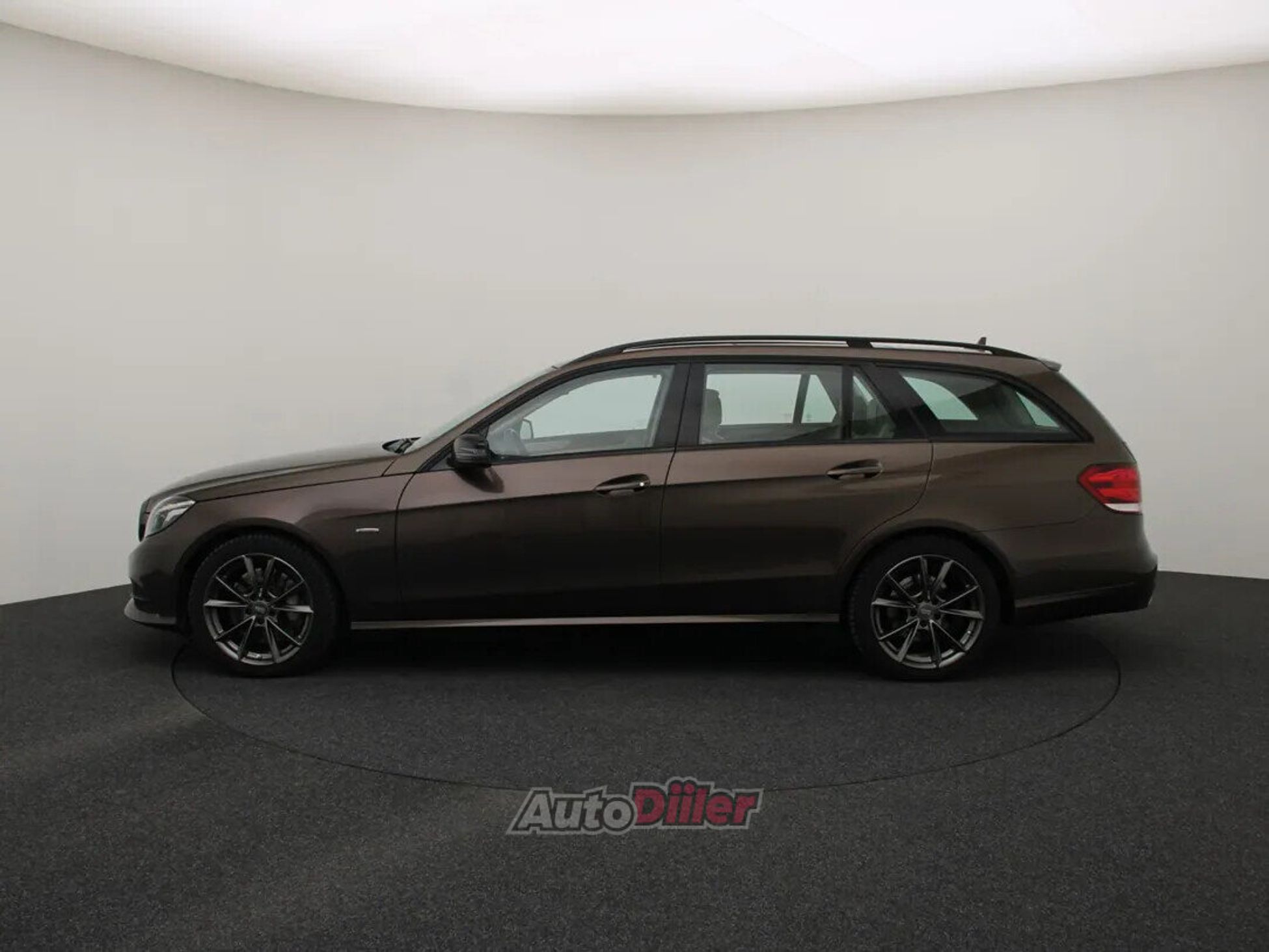 Mercedes-Benz E 350 Avantgarde 3.0 190kW 2016, photo 6/10