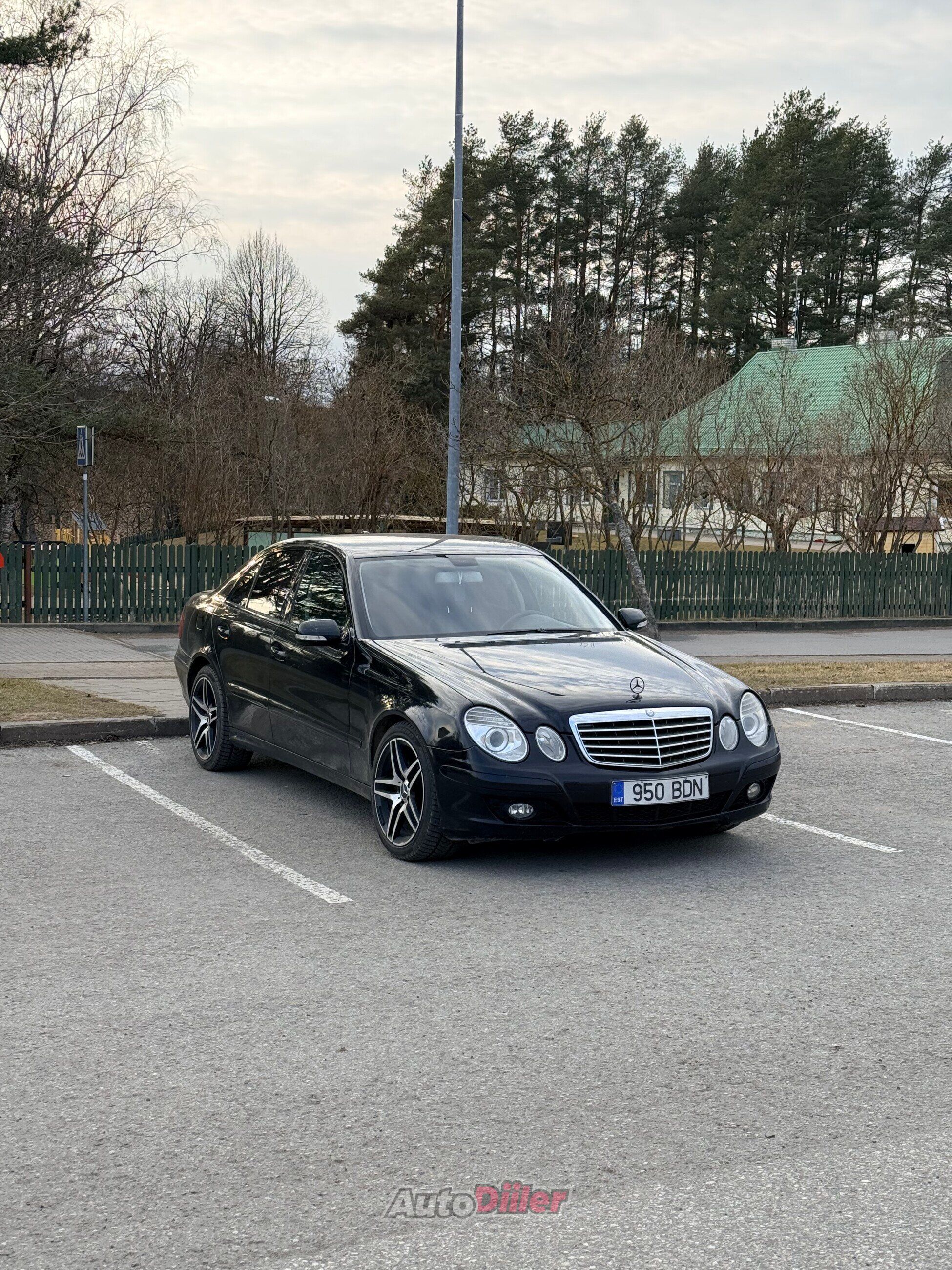 Mercedes-Benz E 200