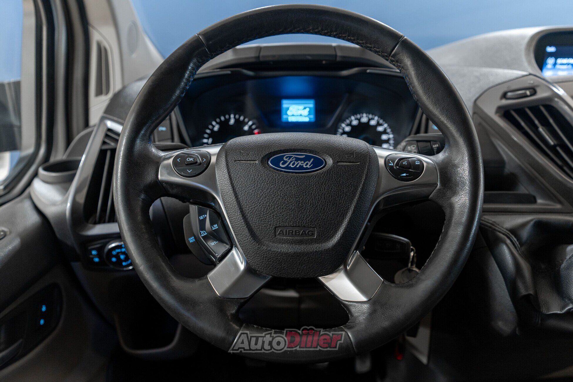 Ford Tourneo Custom 2017, photo 5/10