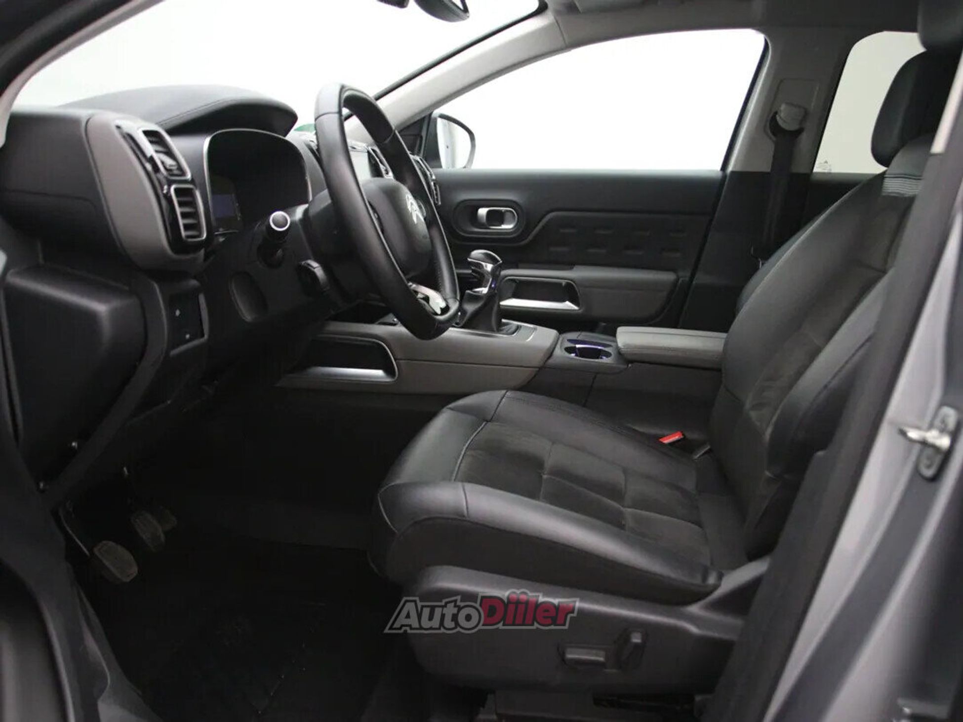 Citroen C5 Aircross Business 1.2 96kW 2021, photo 4/10