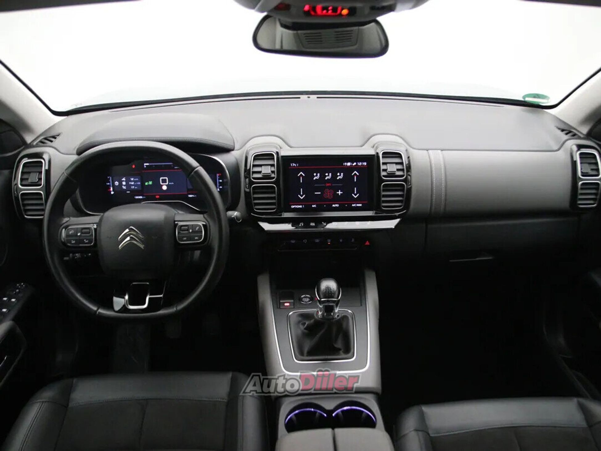 Citroen C5 Aircross Business 1.2 96kW 2021, photo 2/10