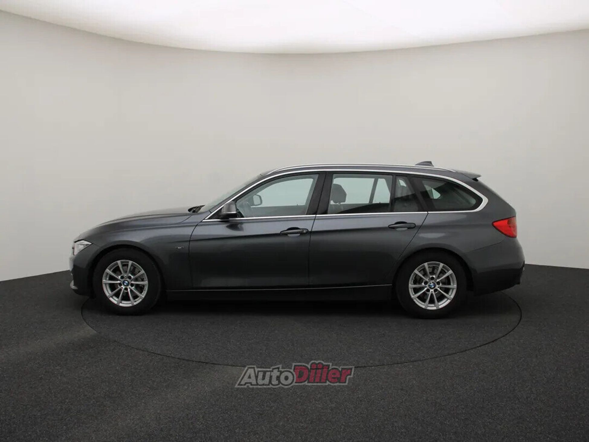 BMW 320 Edition High Executive 2.0 120kW 2014, photo 6/10