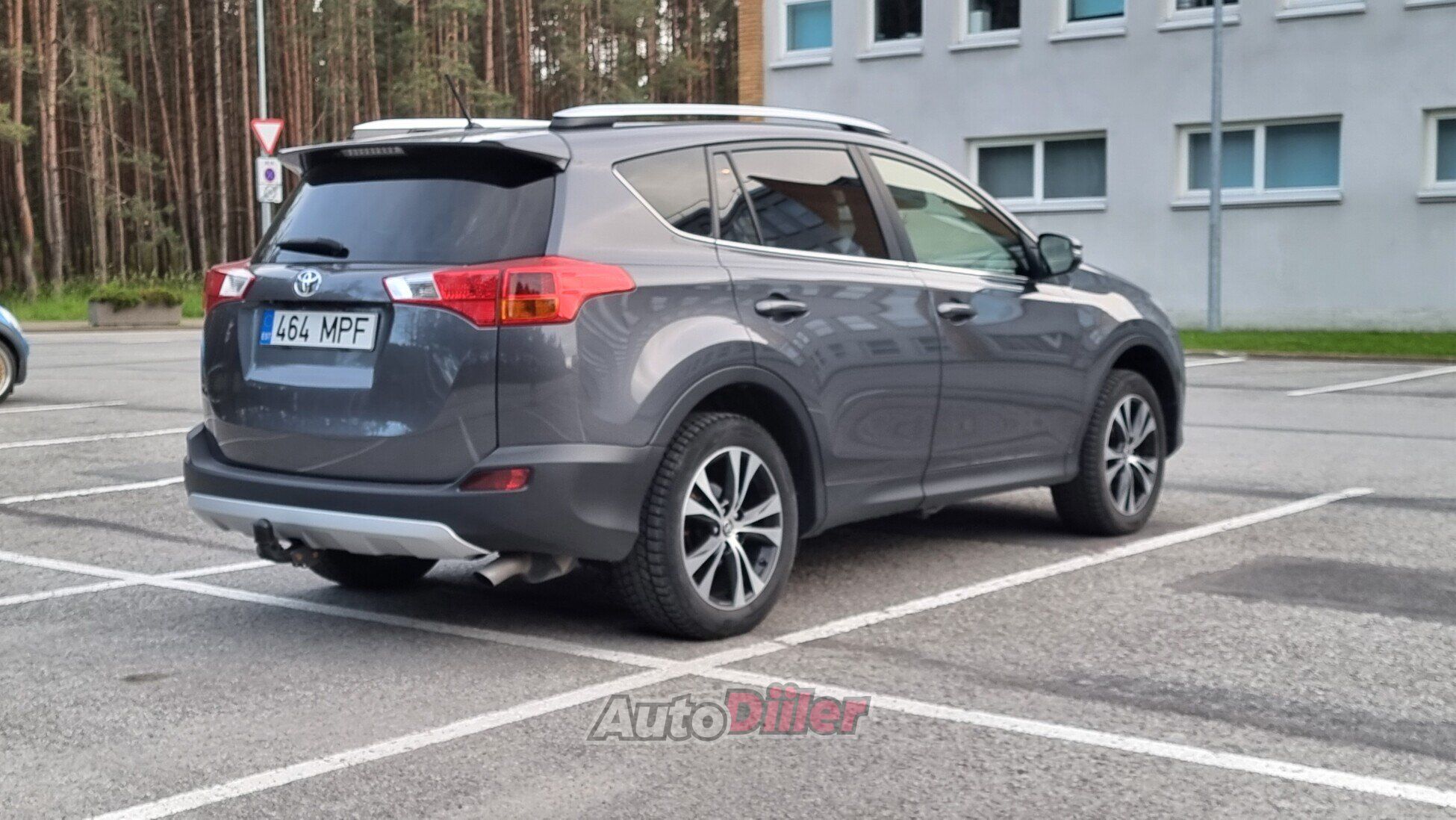 Toyota RAV4 2.0 111kW 2015, photo 3/4