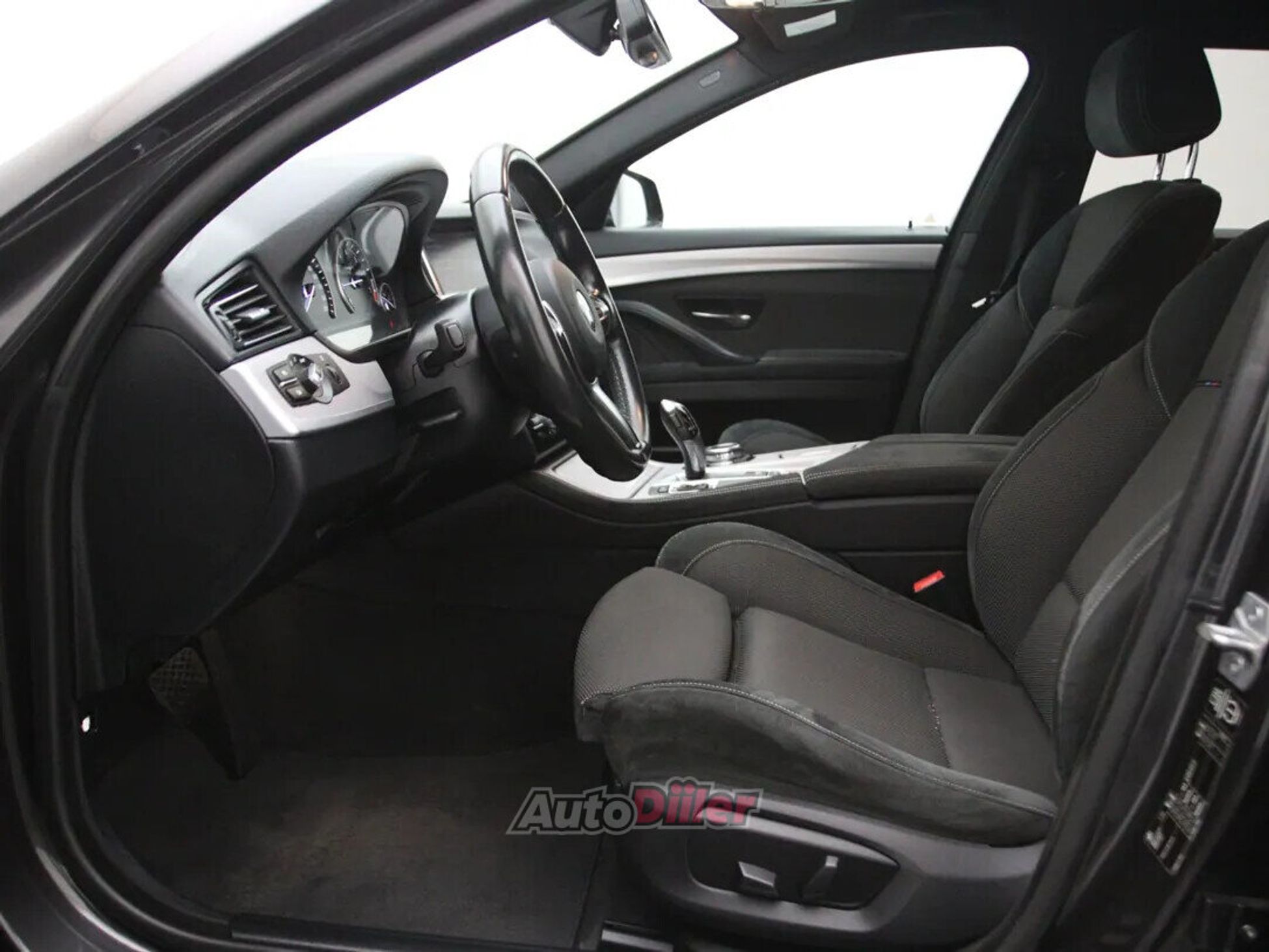 BMW 520 Executive 2.0 135kW 2014, kuva 4/10