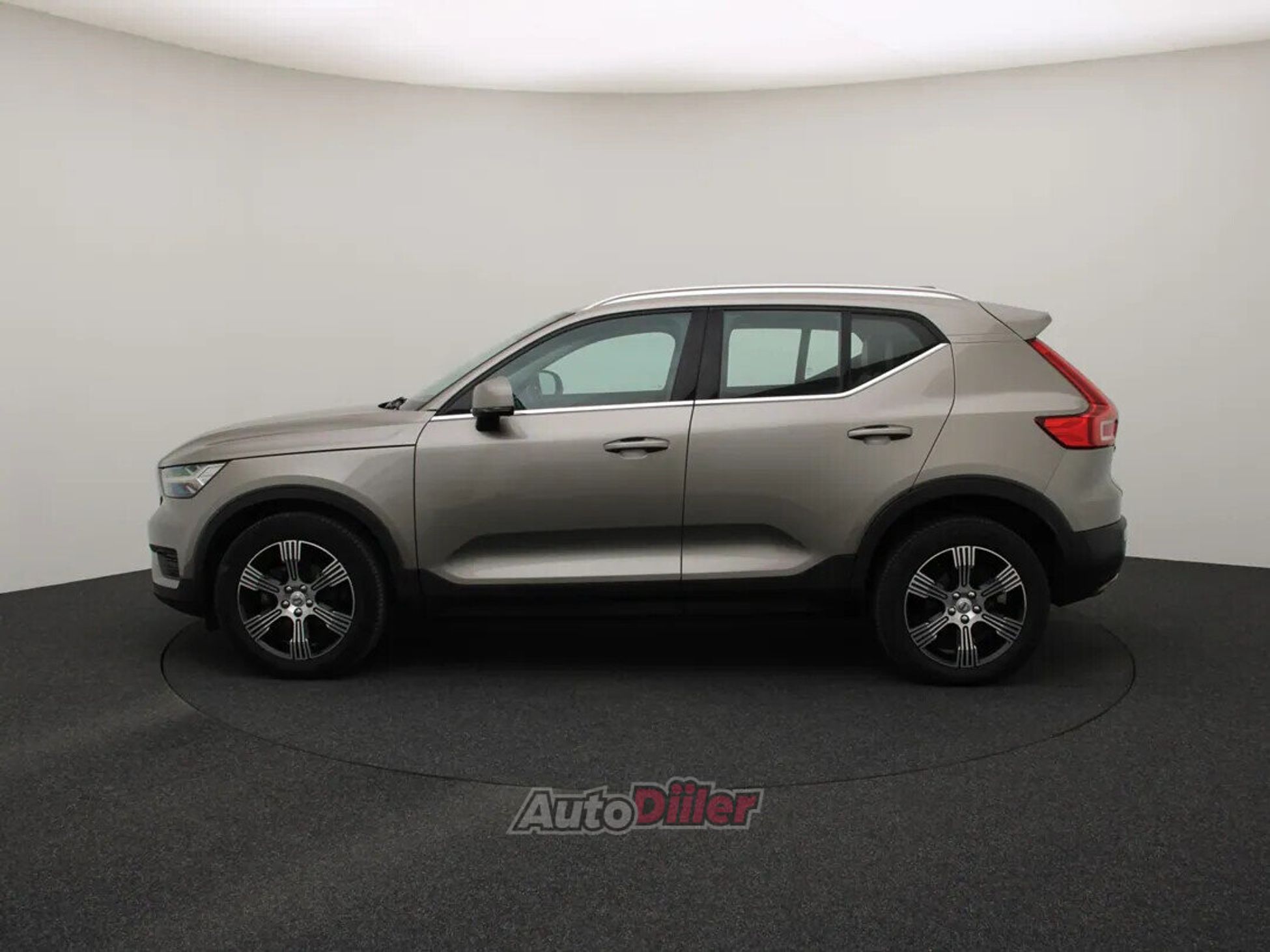 Volvo XC40 Inscription 2.0 110kW 2019, photo 6/10