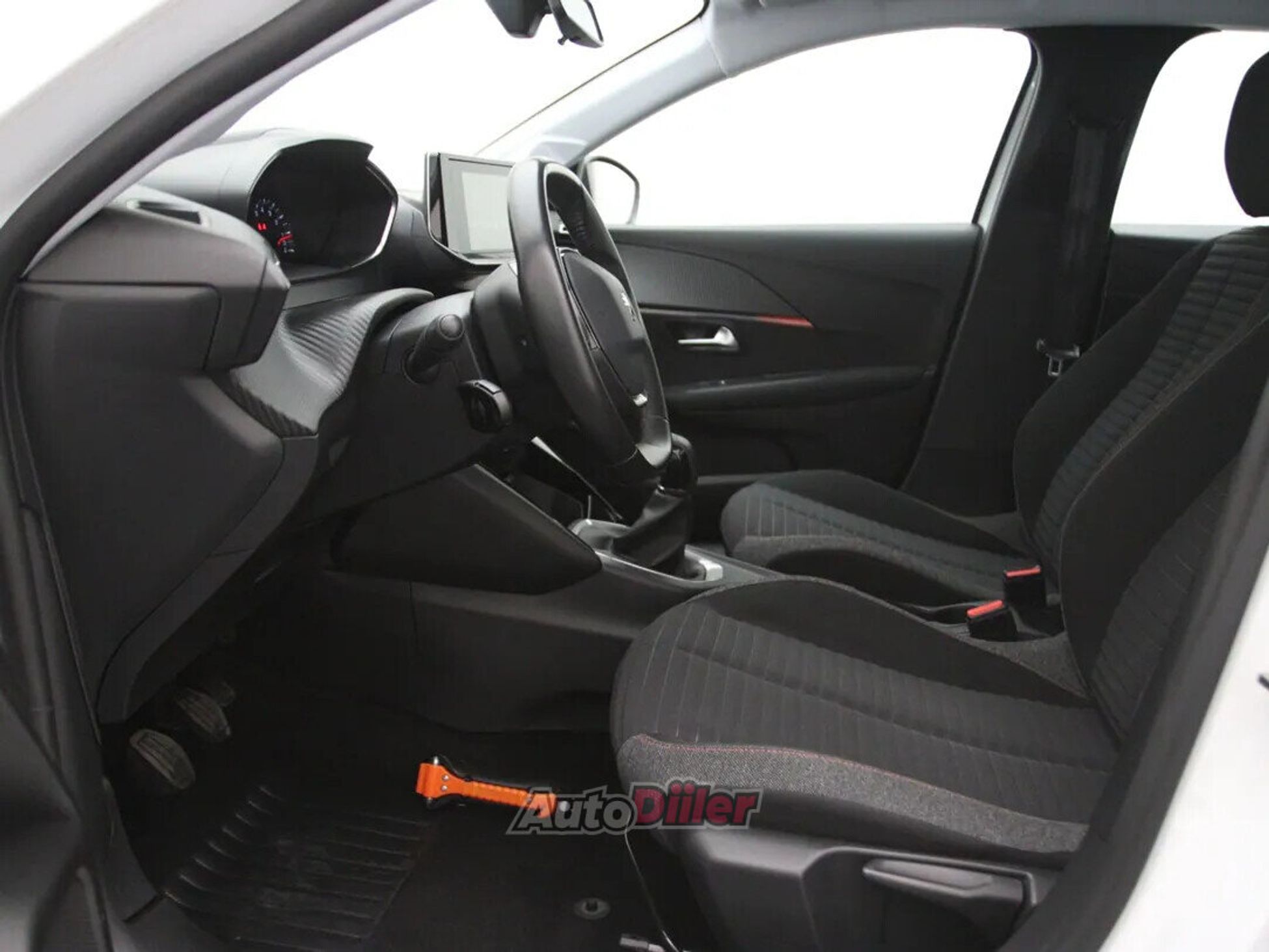 Peugeot 208 Active 1.2 55kW 2020, photo 4/10