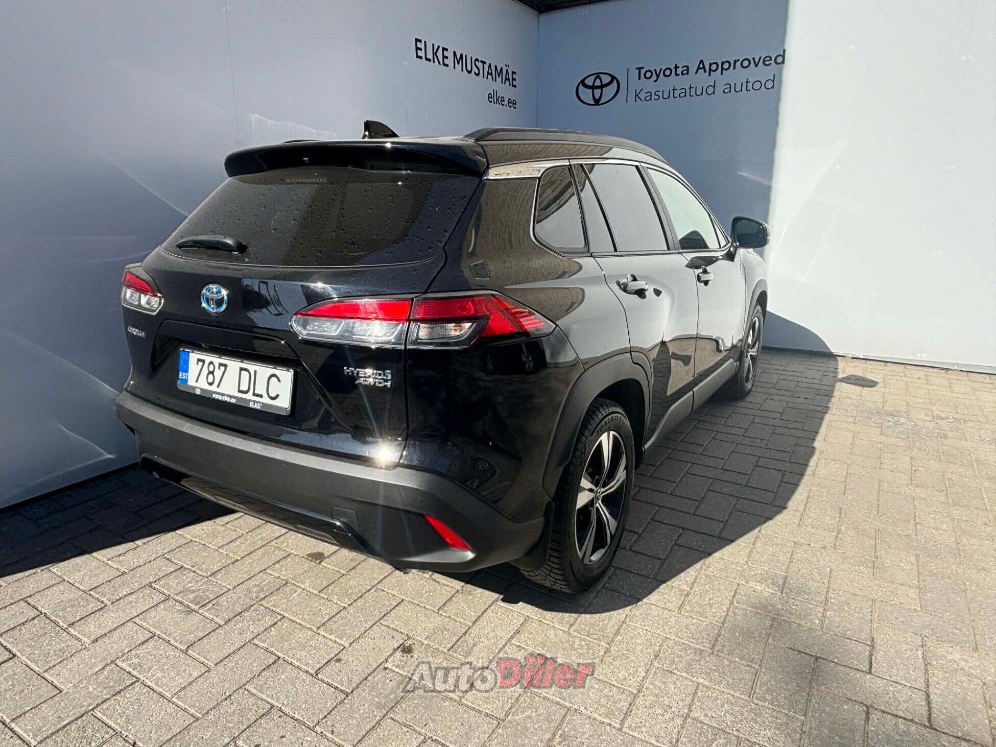 Toyota Corolla Cross Luxury 2.0 112kW 2023, photo 2/10