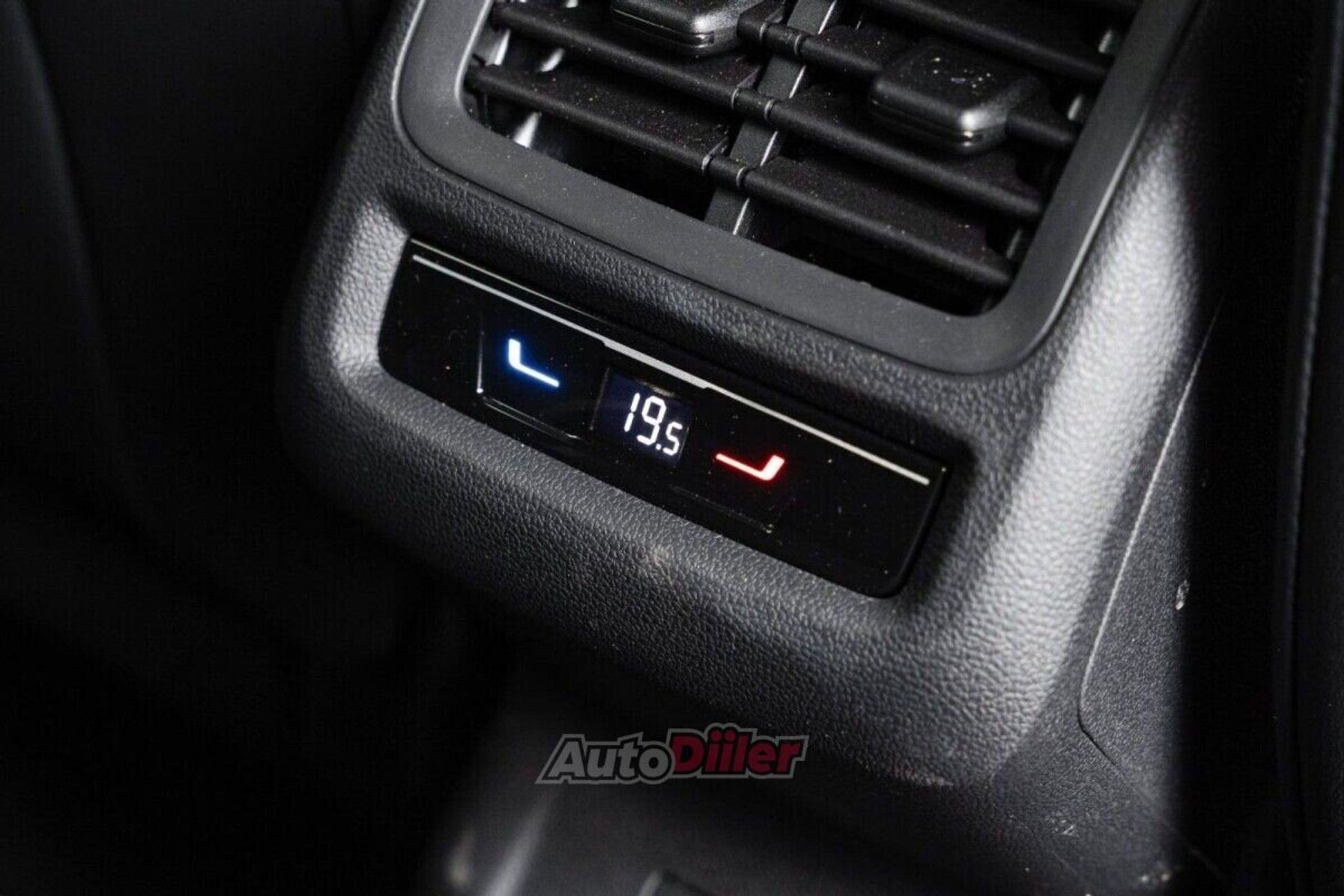 Volkswagen T-Roc 1.5 110kW 2026, photo 7/10
