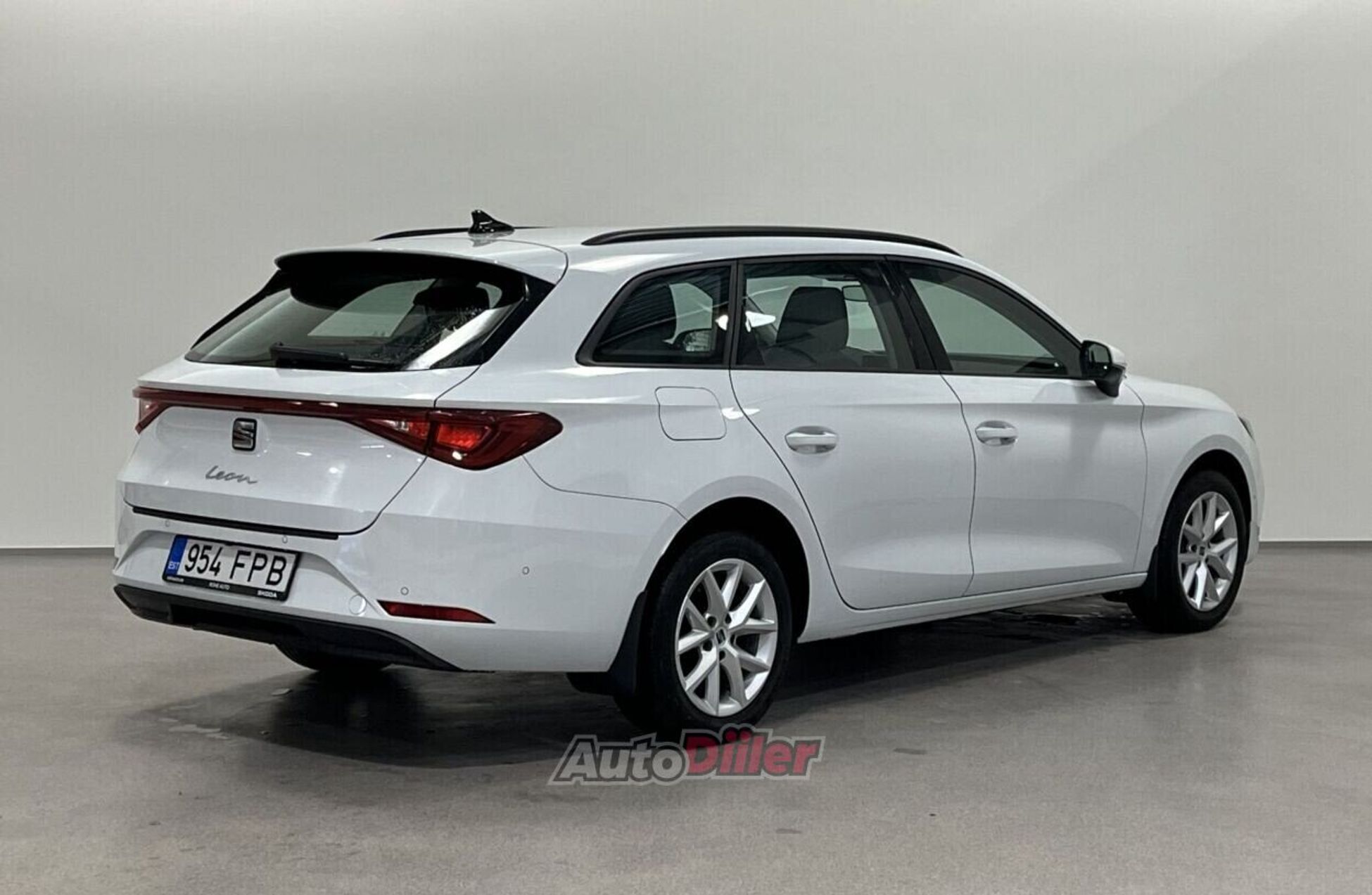 SEAT Leon ST Style 2.0 110kW 2021, photo 2/10