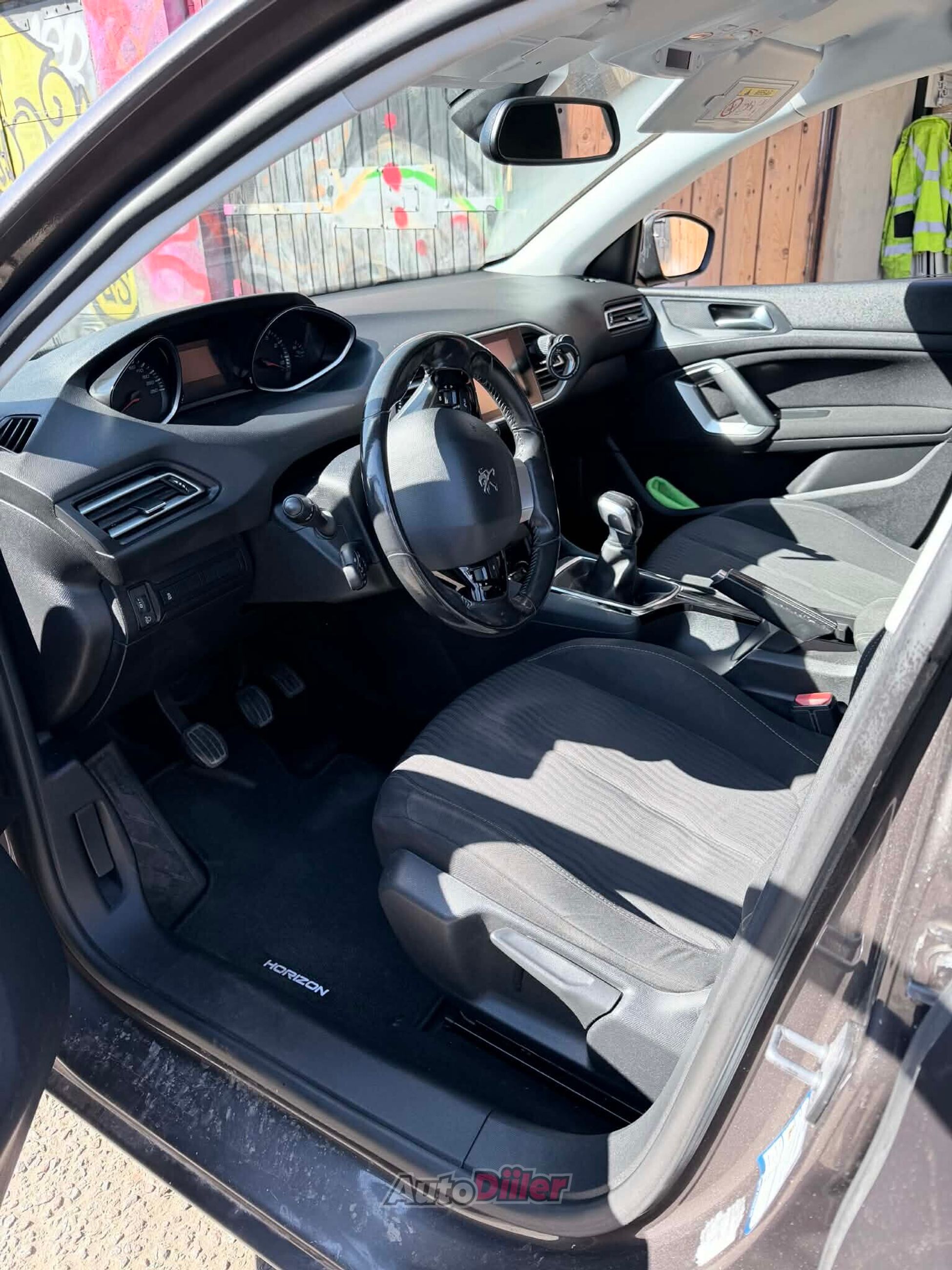 Peugeot 308 1.2 60kW 2013, kuva 7/10