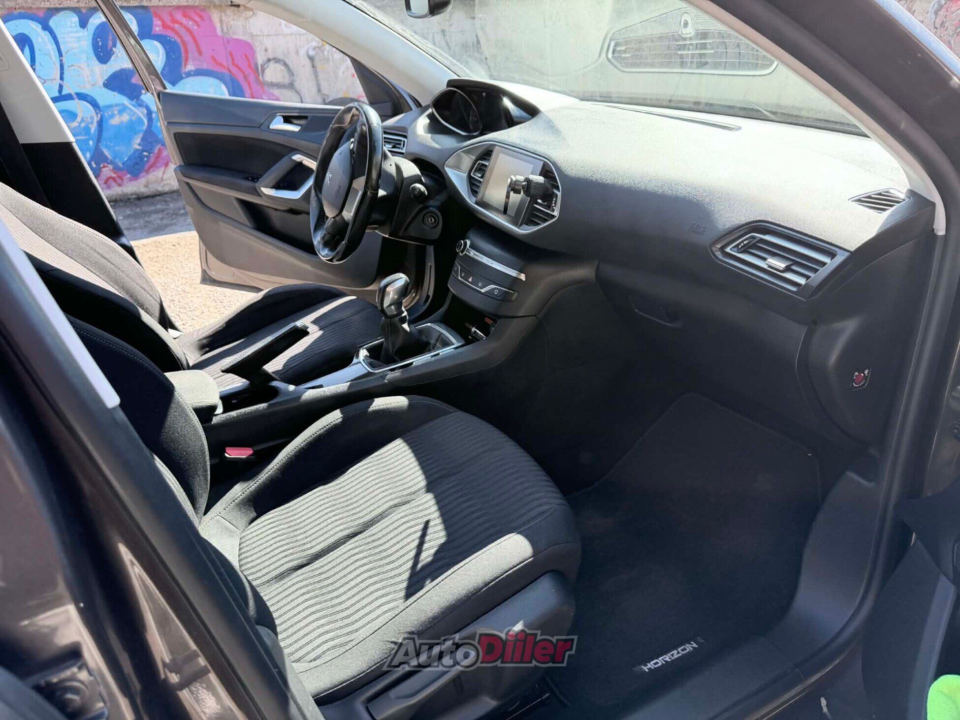 Peugeot 308 1.2 60kW 2013, kuva 6/10