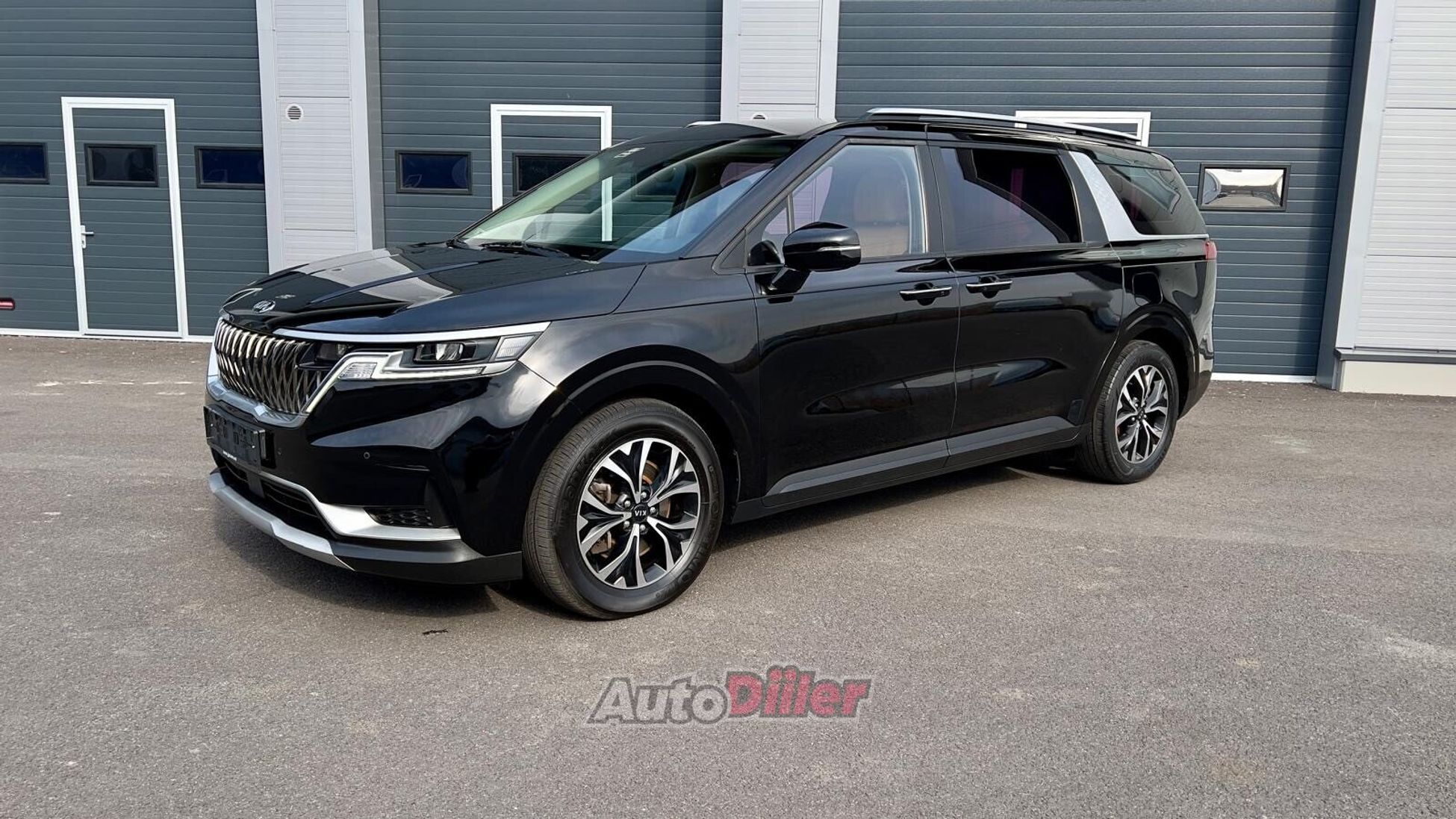 Kia Carnival